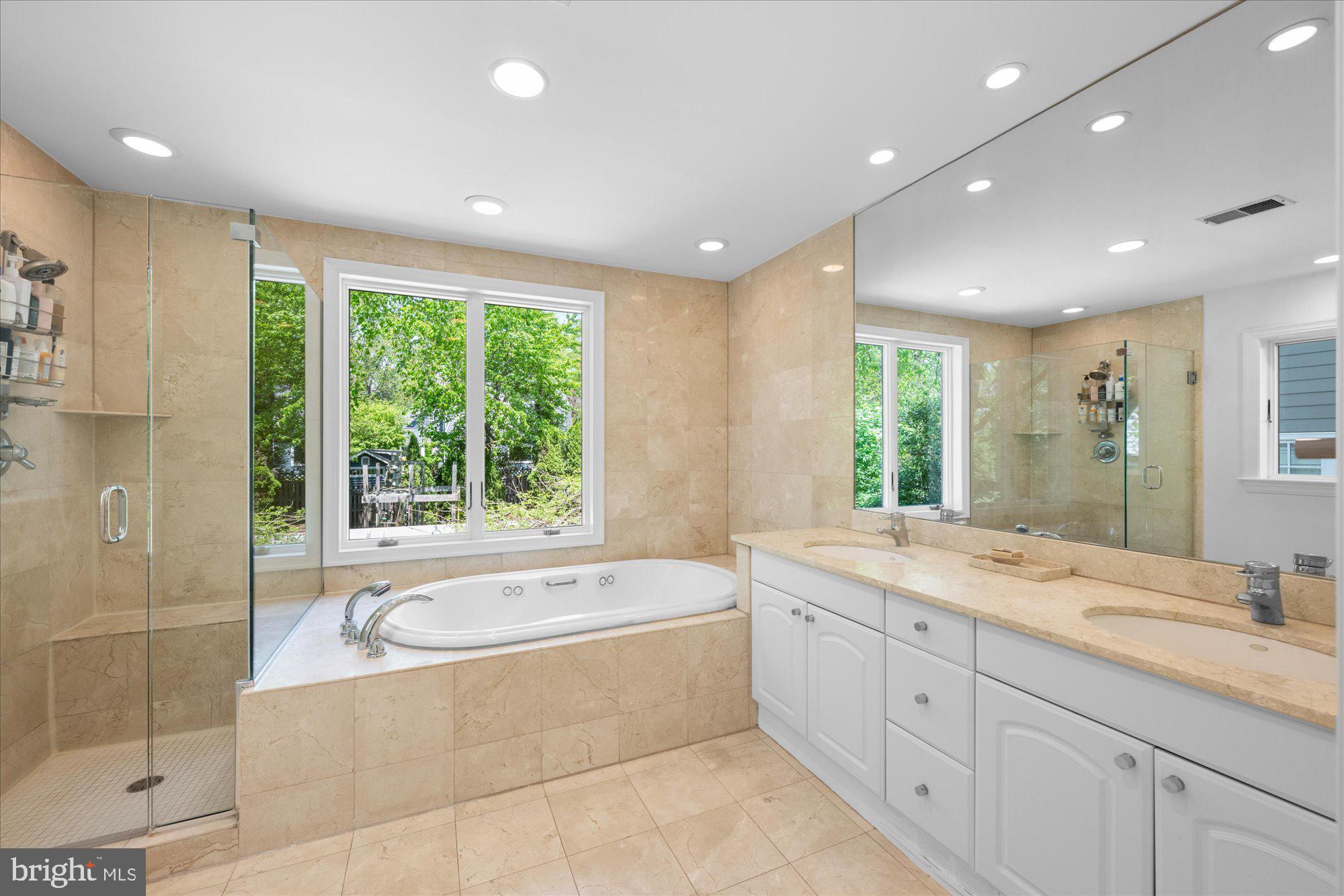 BRADLEY HILLS - Residential