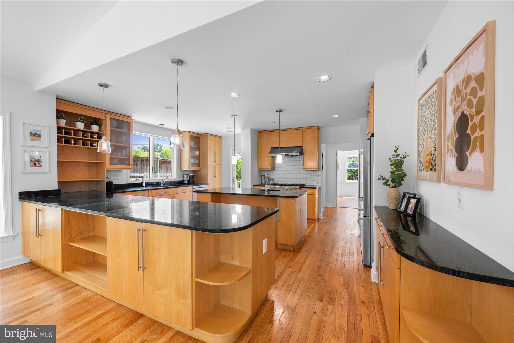 BRADLEY HILLS - Residential