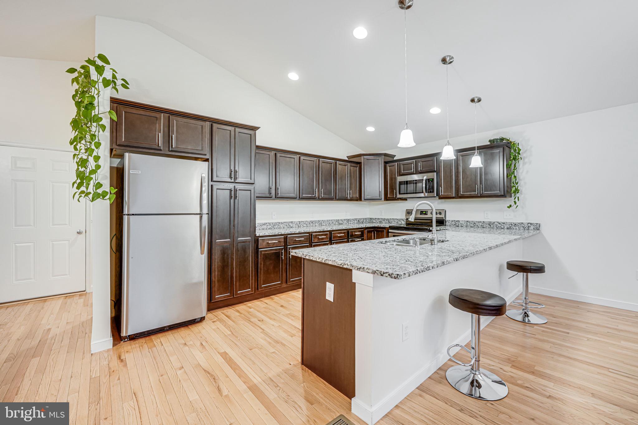 LAKE LAND OR - Residential