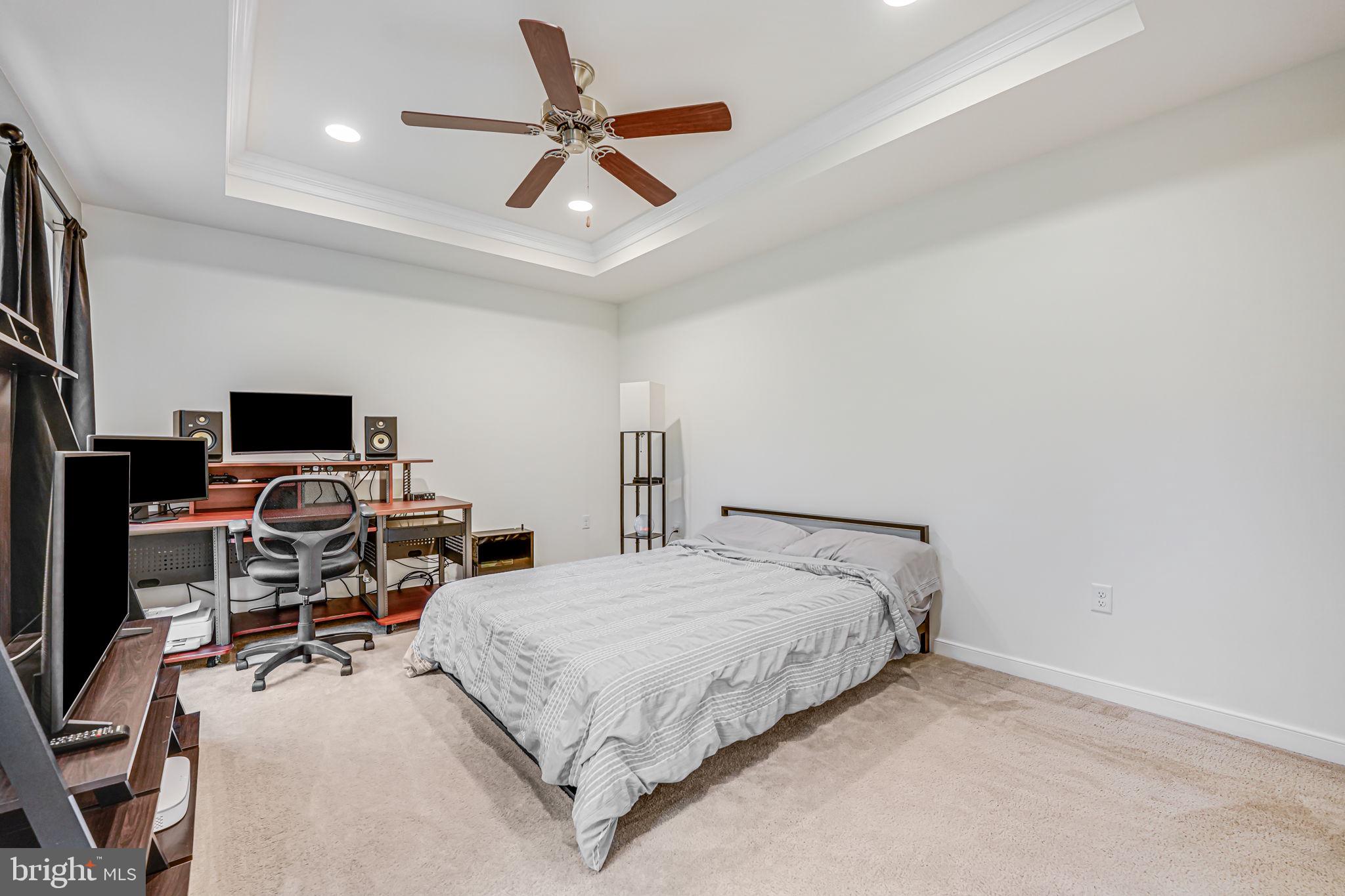 LAKE LAND OR - Residential