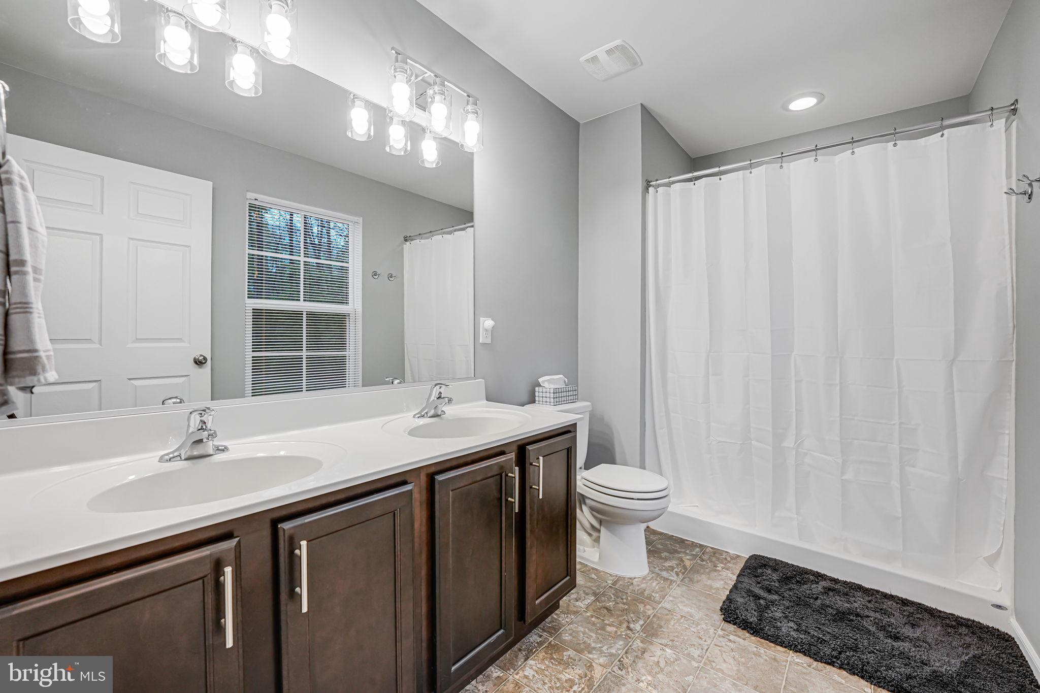 LAKE LAND OR - Residential