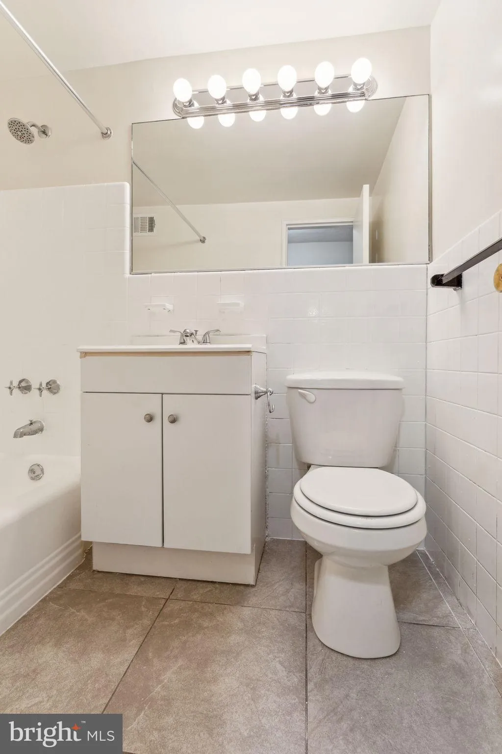 Philadelphia, Pennsylvania 19103, United States, ,1 BathroomBathrooms,Residential,Active,99875