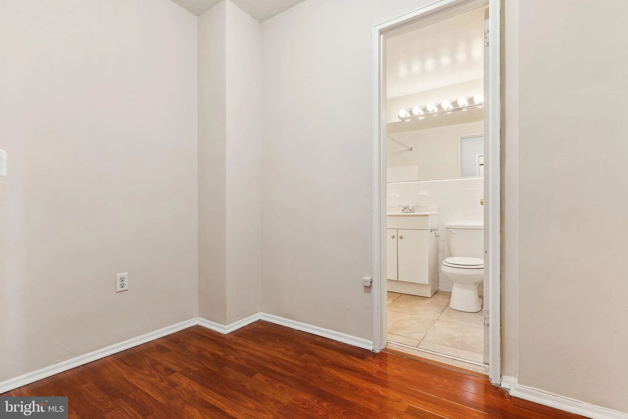 Philadelphia, Pennsylvania 19103, United States, ,1 BathroomBathrooms,Residential,Active,99875