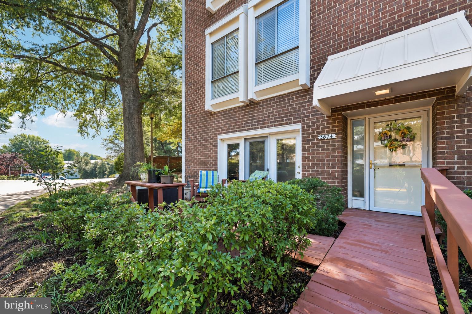 3674 PERSIMMON CIRCLE