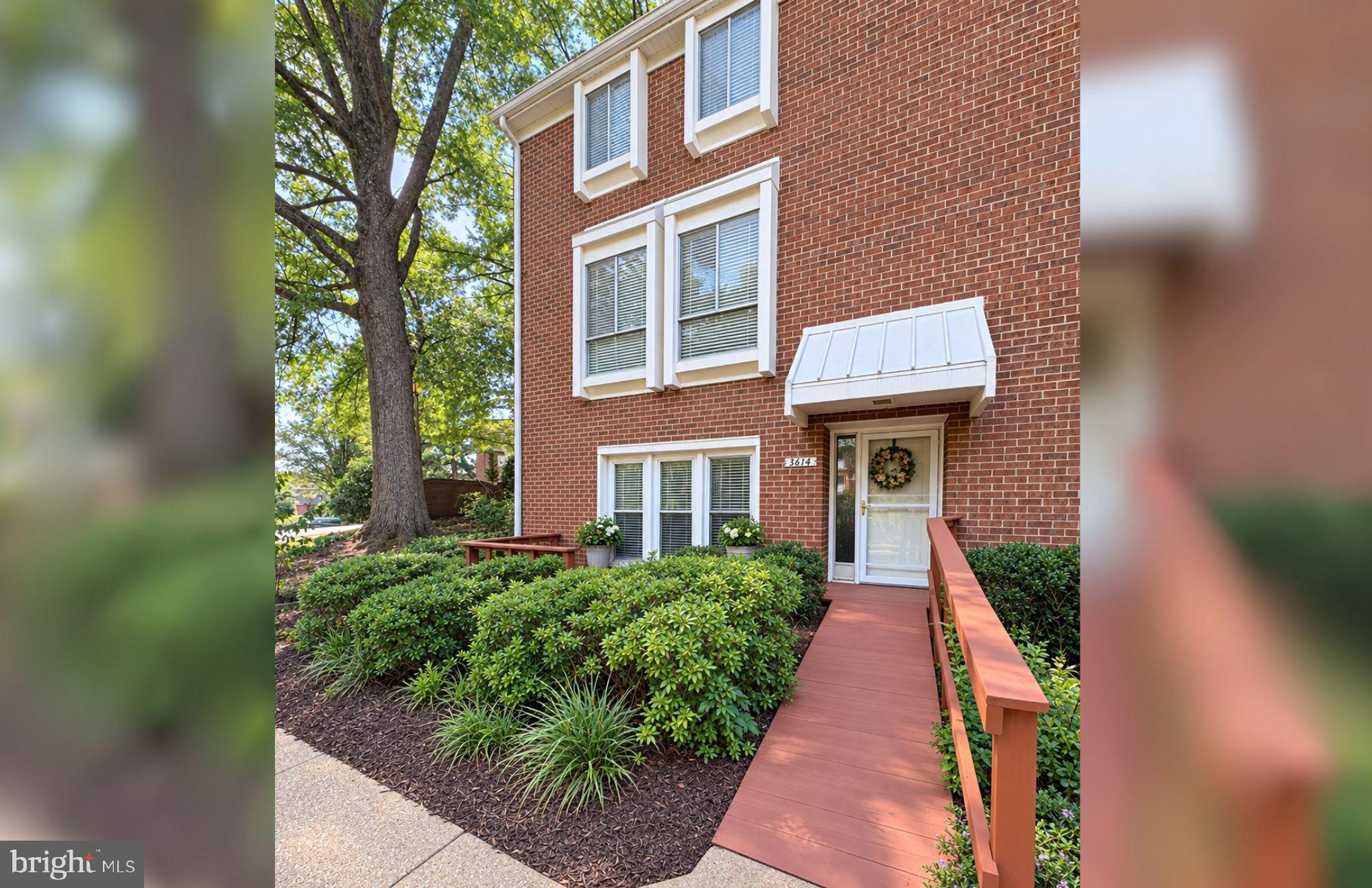 3674 PERSIMMON CIRCLE #