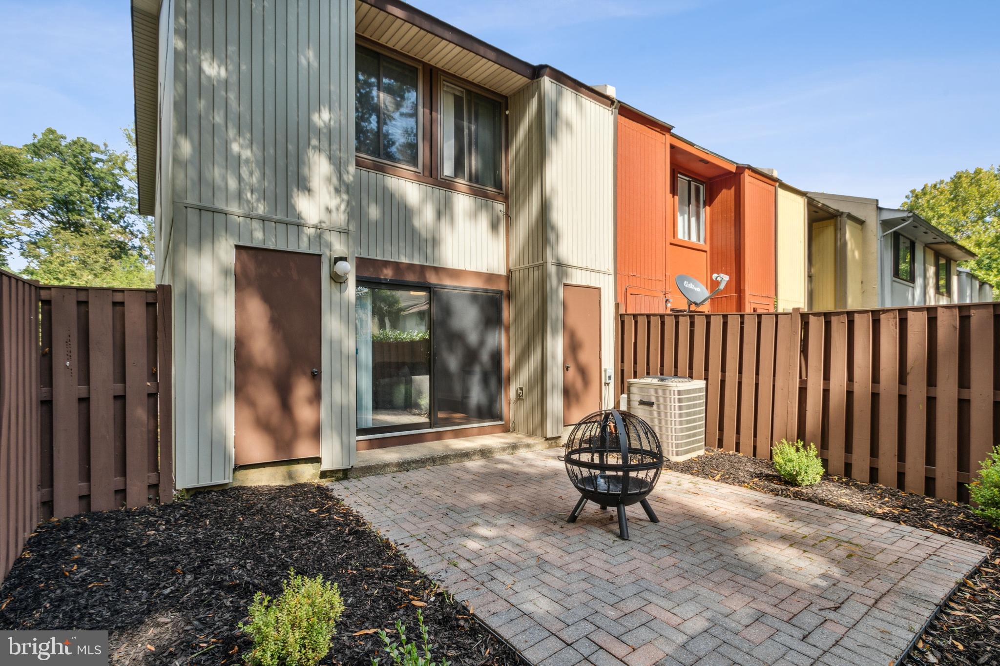 RESTON - Residential