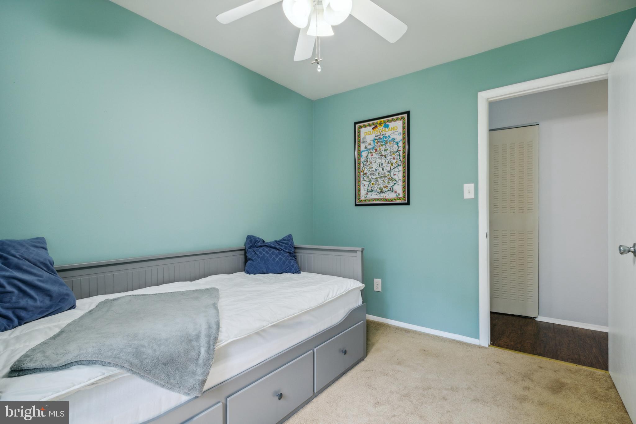 RESTON - Residential