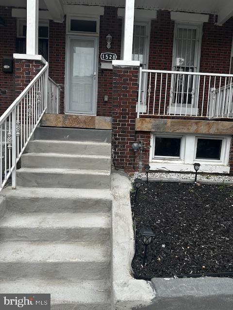 1528 N ELLAMONT STREET