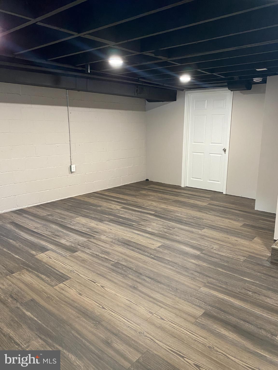 MIDDLESEX - Residential Lease