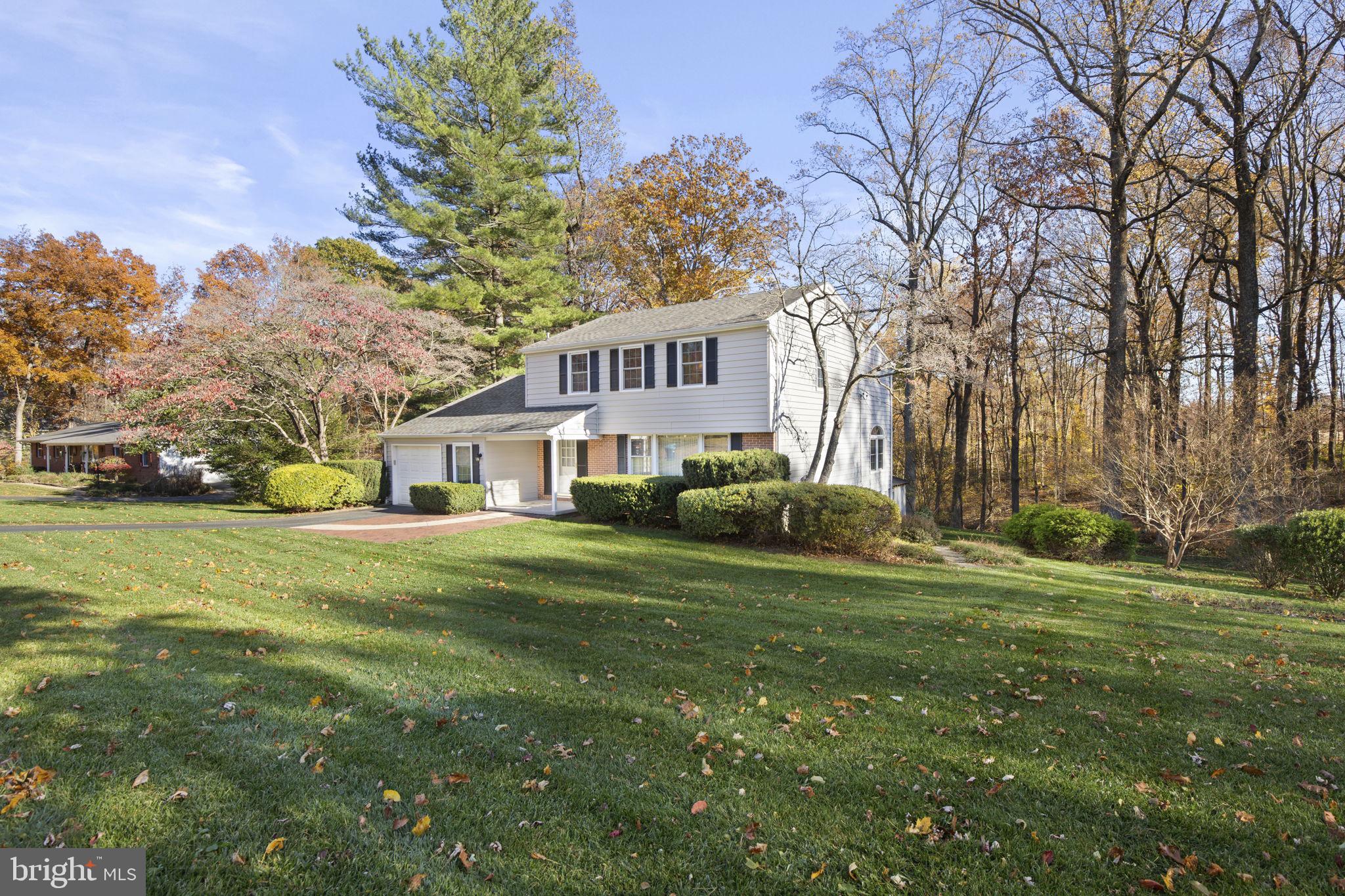 1011 LONDONDERRY DRIVE