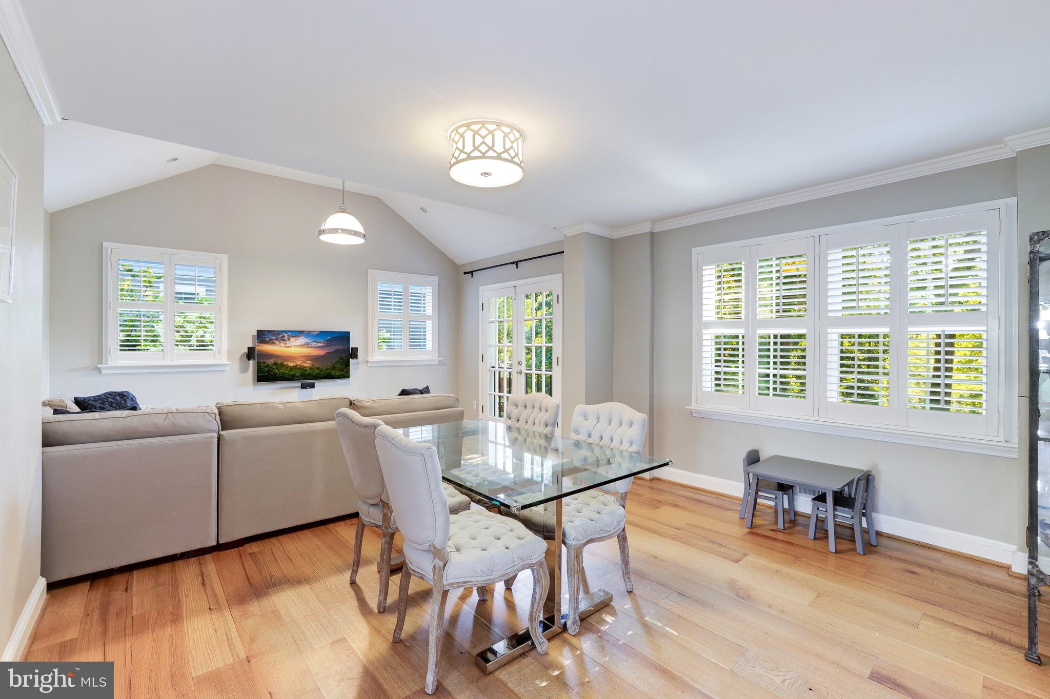 CHESTERBROOK GARDENS - Residential