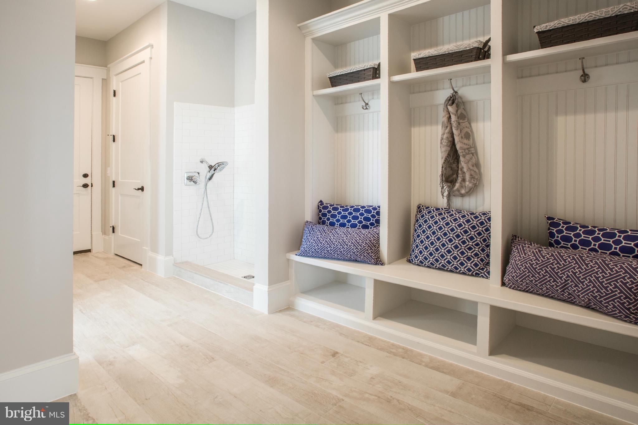 WEST VIENNA WOODS - Residential