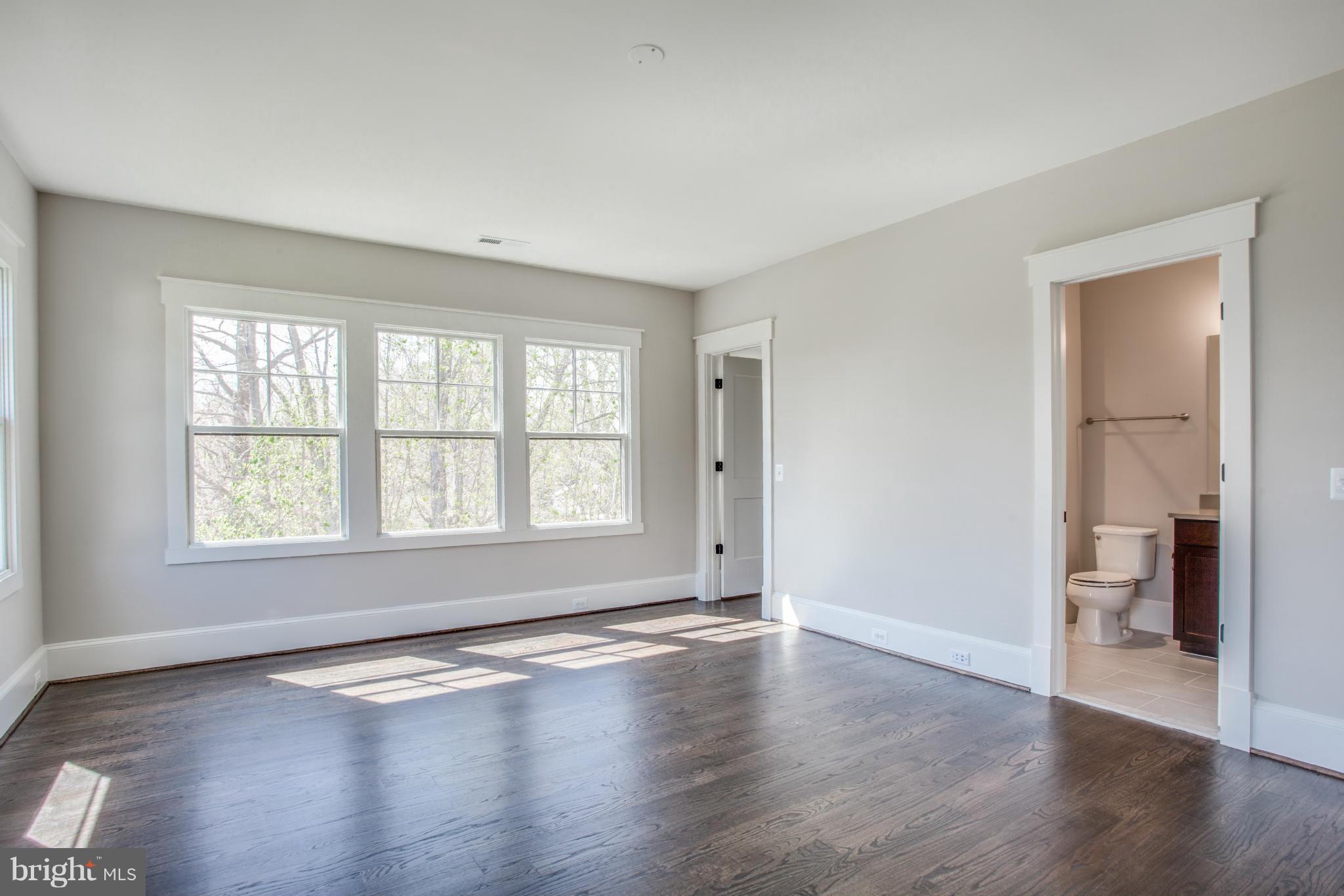 WEST VIENNA WOODS - Residential