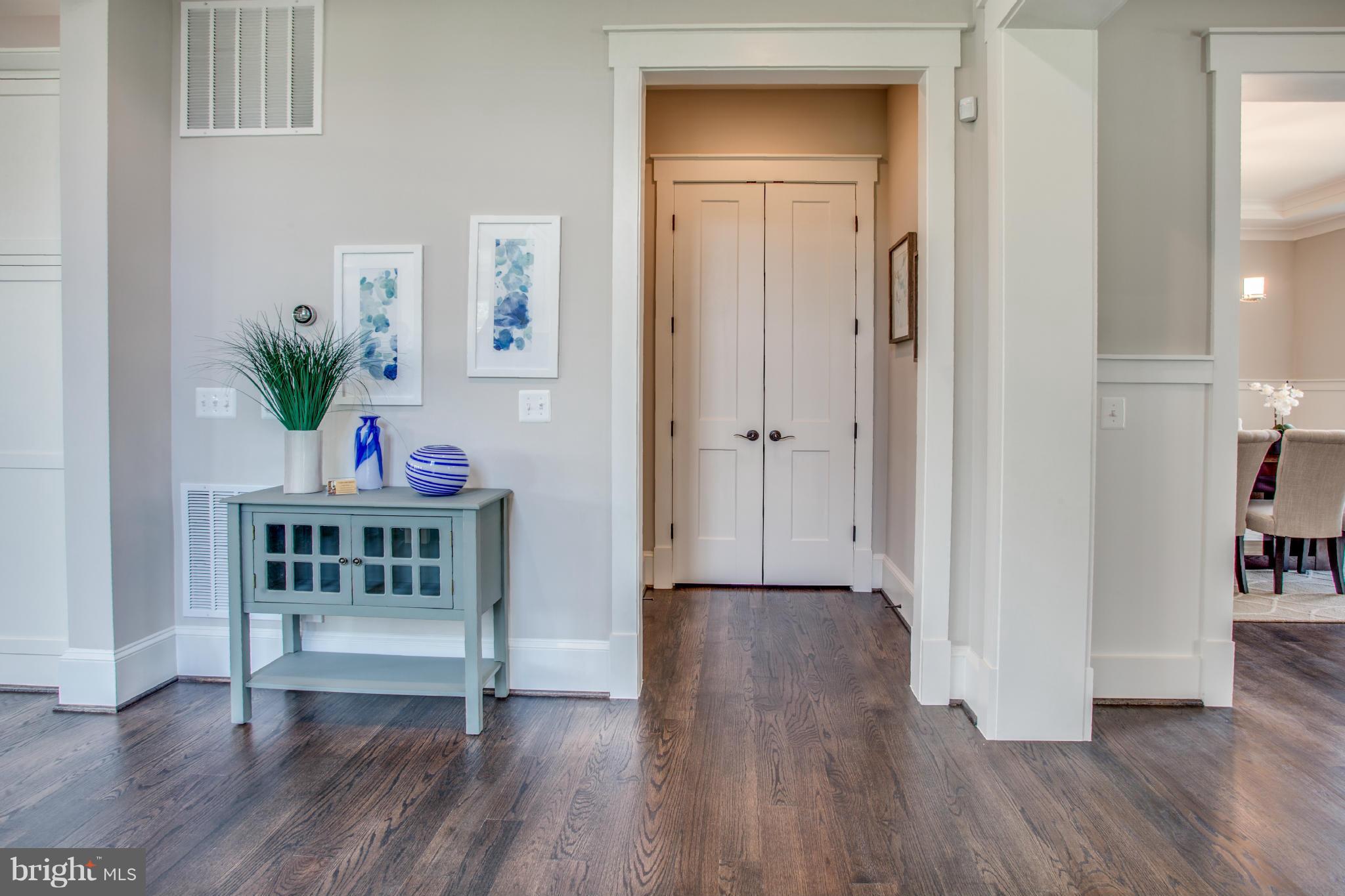 WEST VIENNA WOODS - Residential