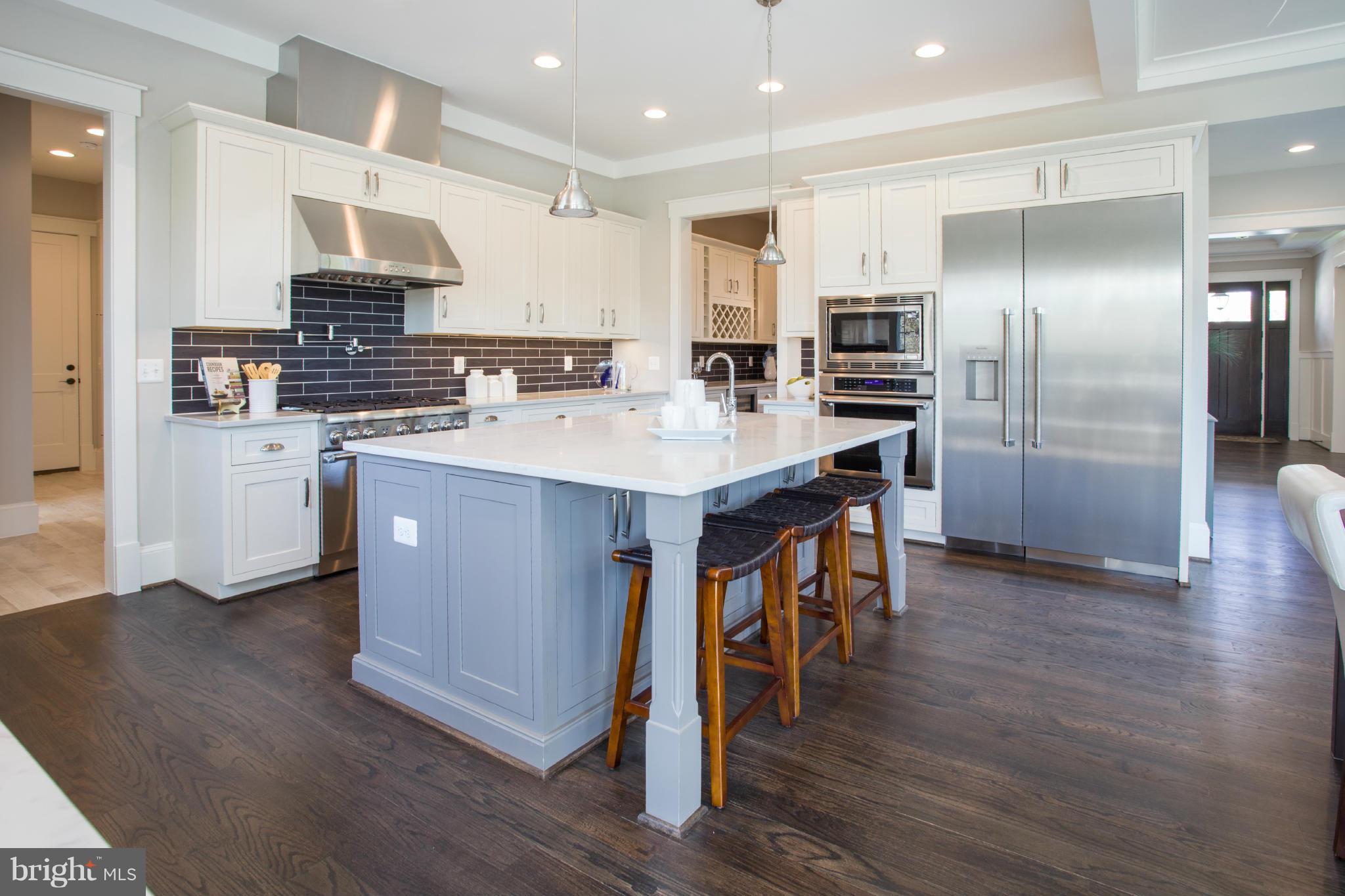 WEST VIENNA WOODS - Residential