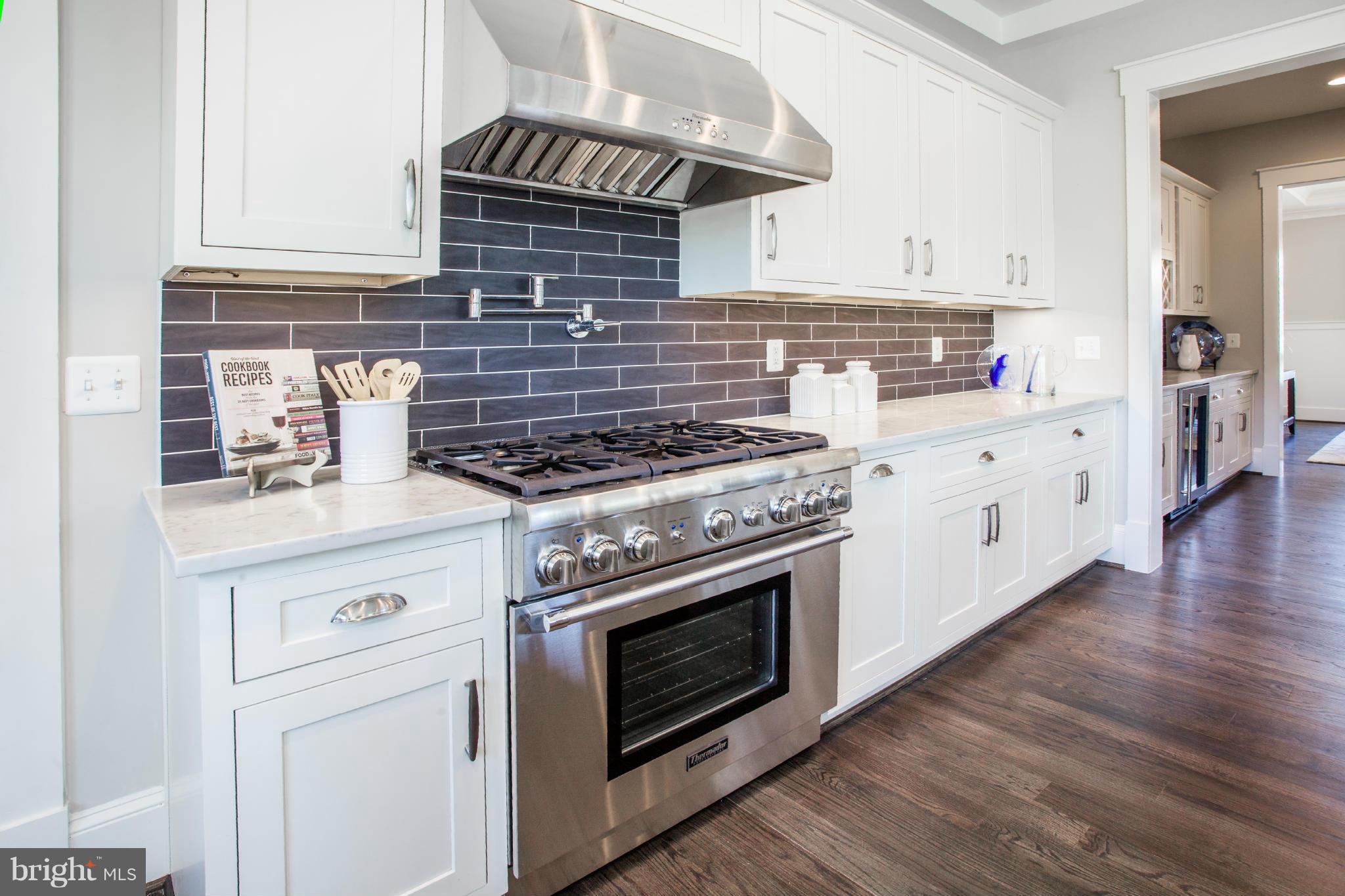 WEST VIENNA WOODS - Residential