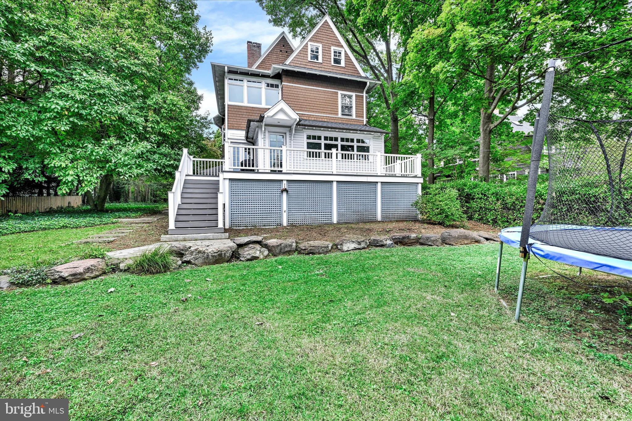 ROLAND PARK - Residential