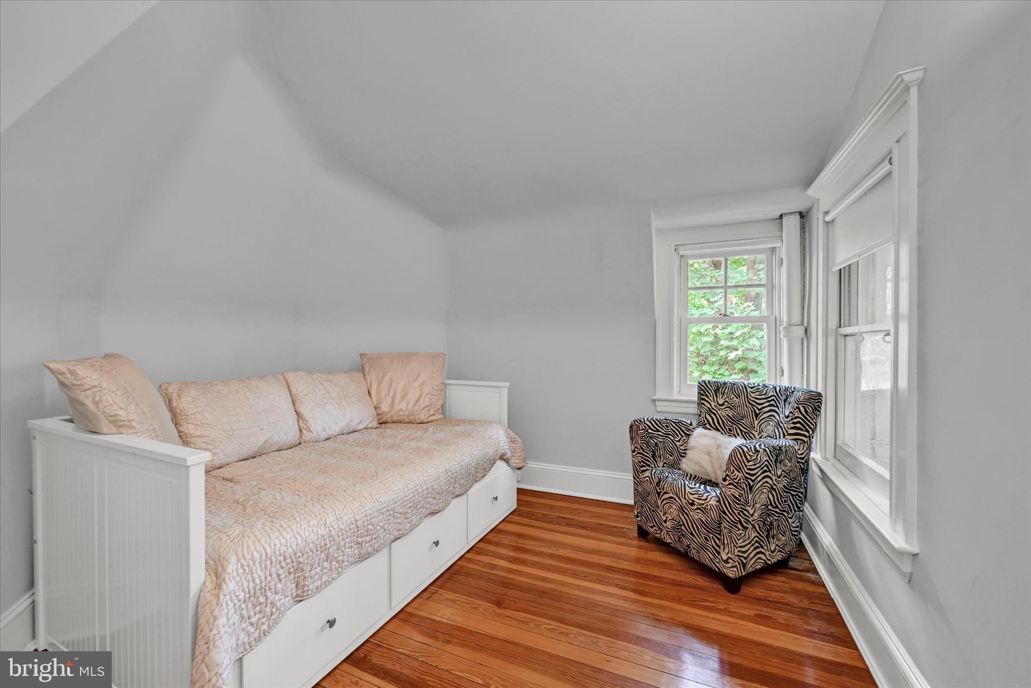 ROLAND PARK - Residential