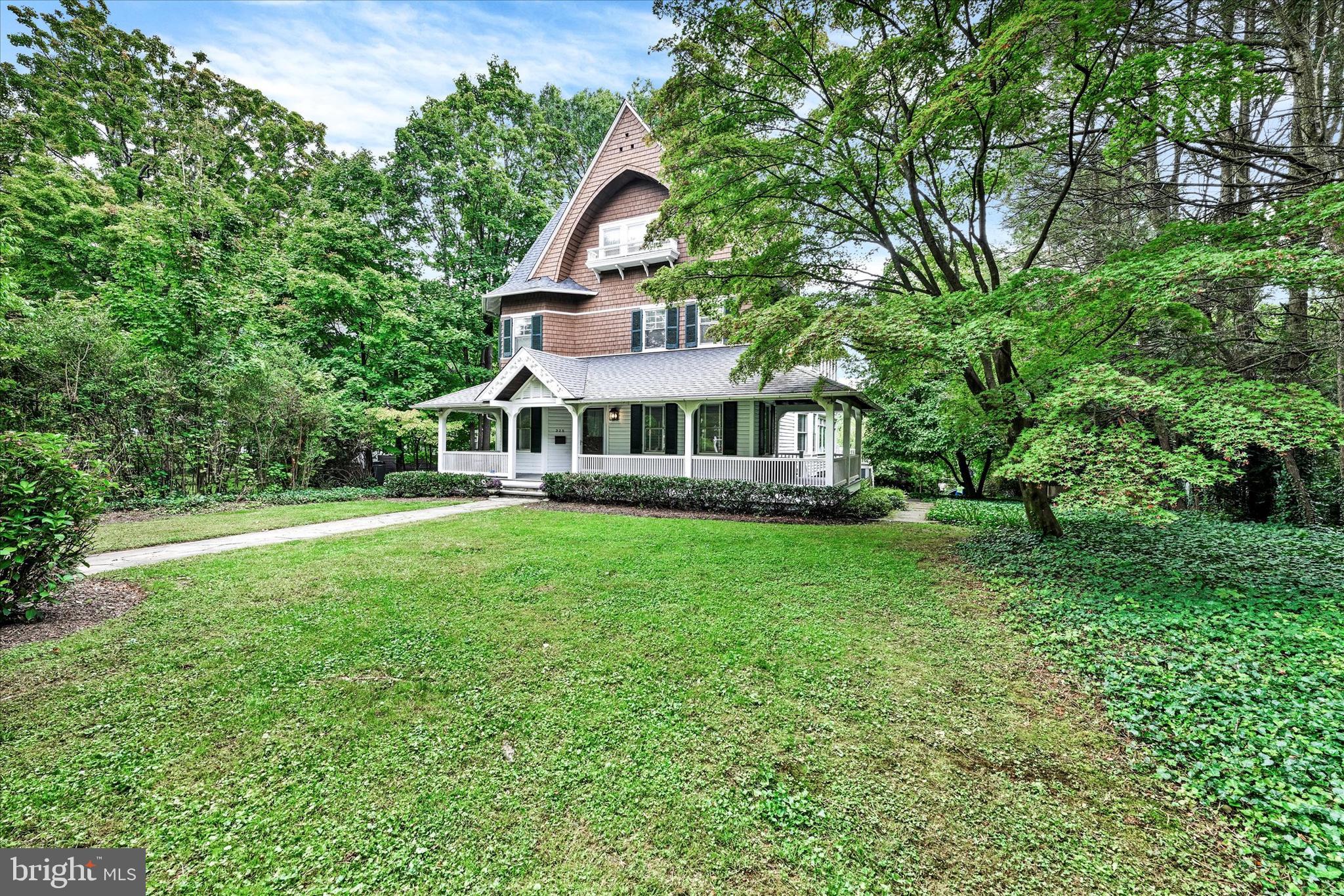 ROLAND PARK - Residential