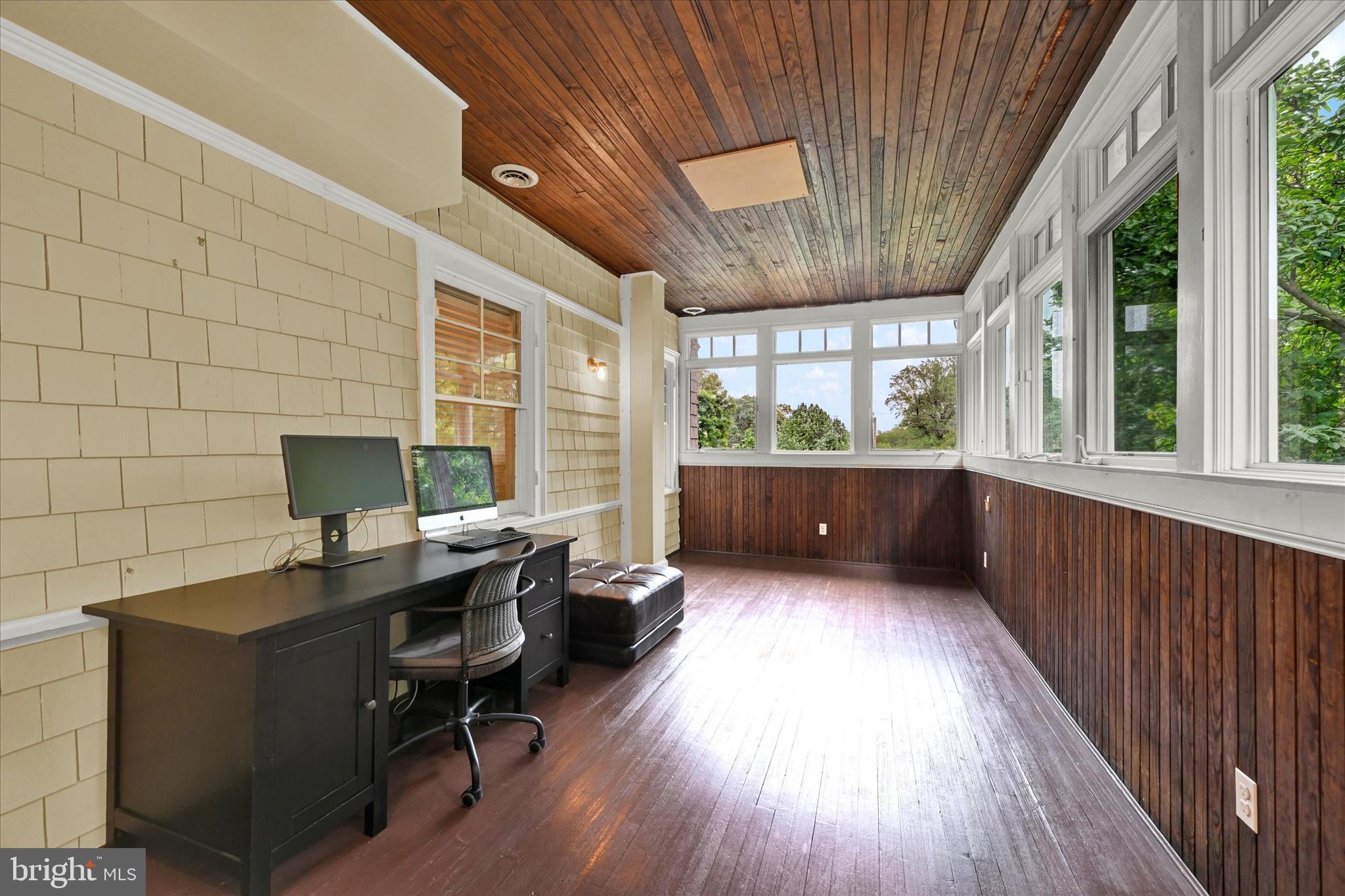 ROLAND PARK - Residential