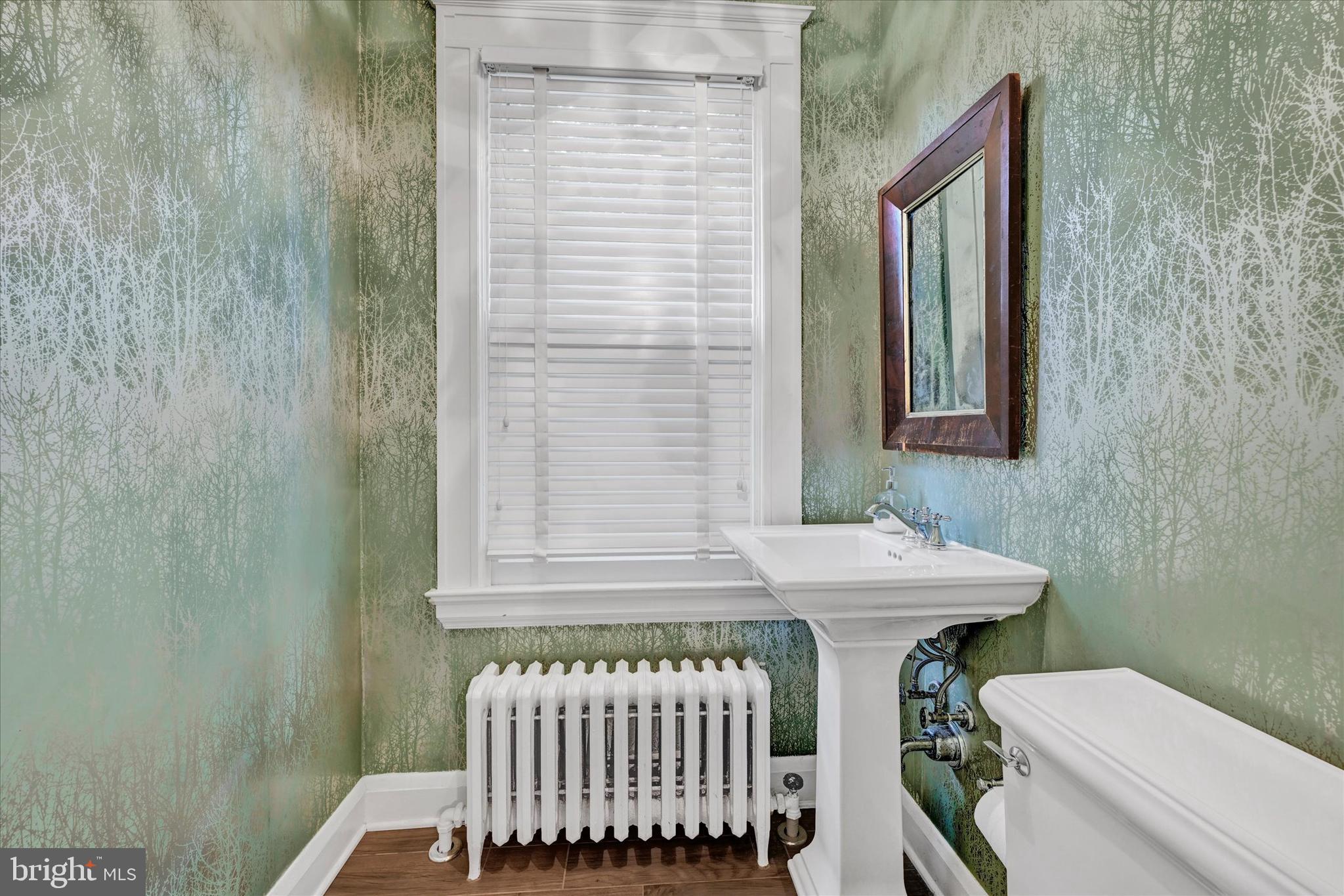 ROLAND PARK - Residential