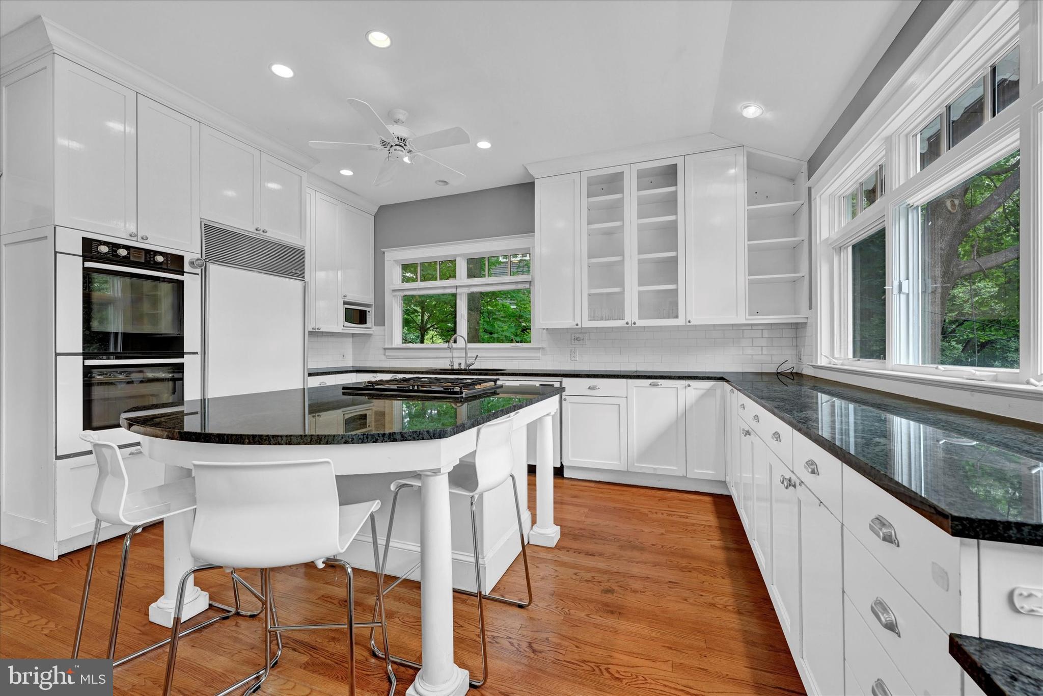 ROLAND PARK - Residential