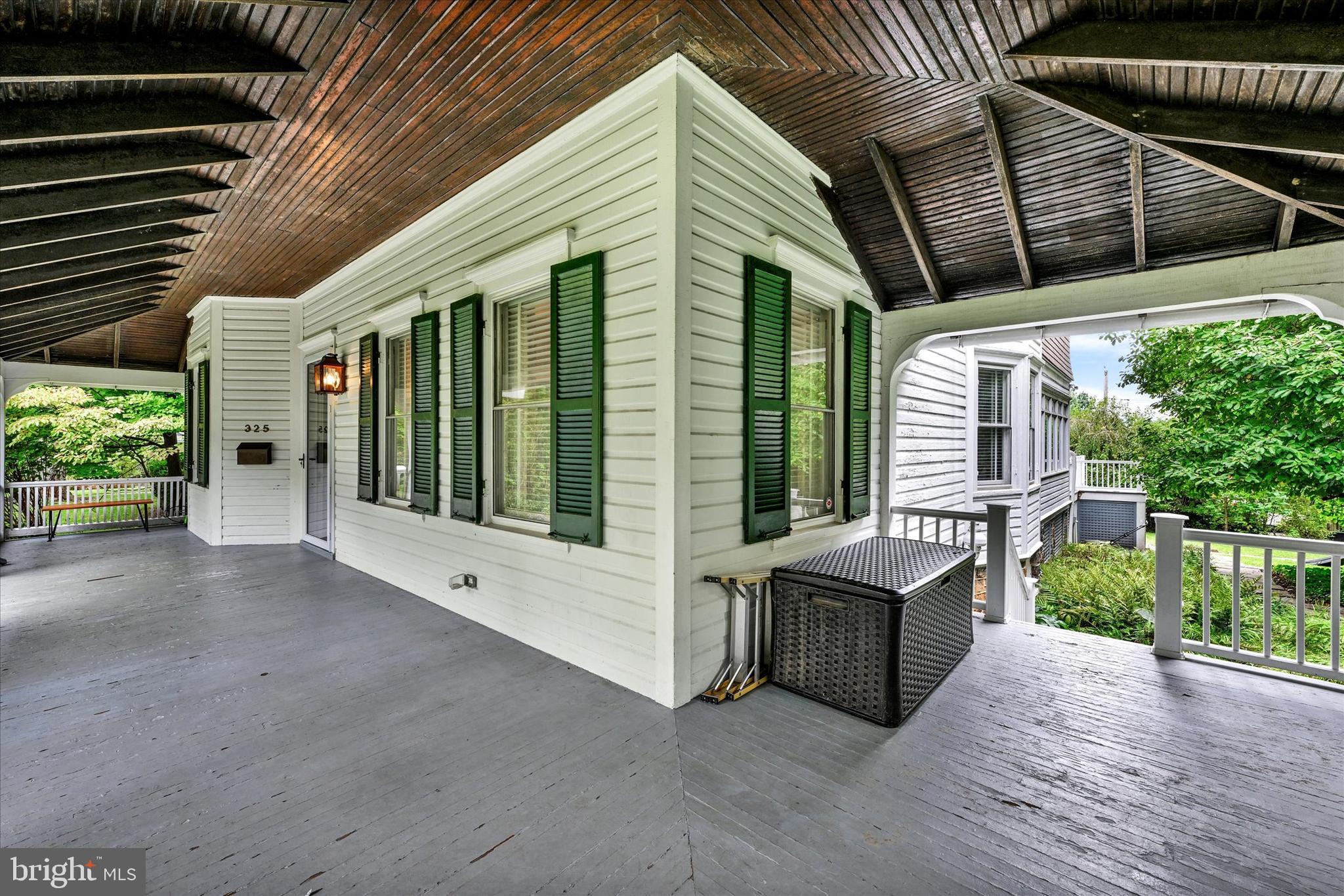 ROLAND PARK - Residential