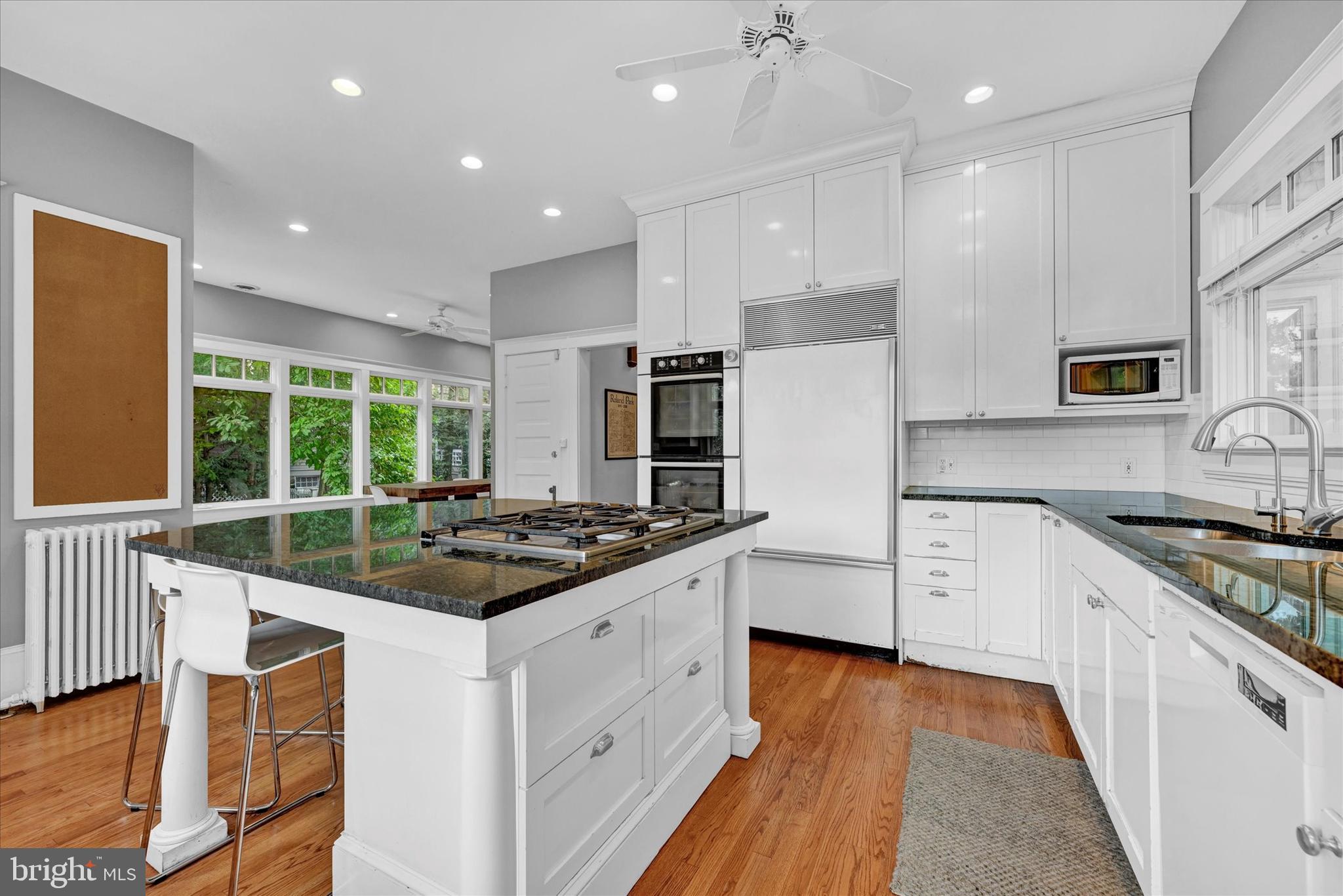 ROLAND PARK - Residential