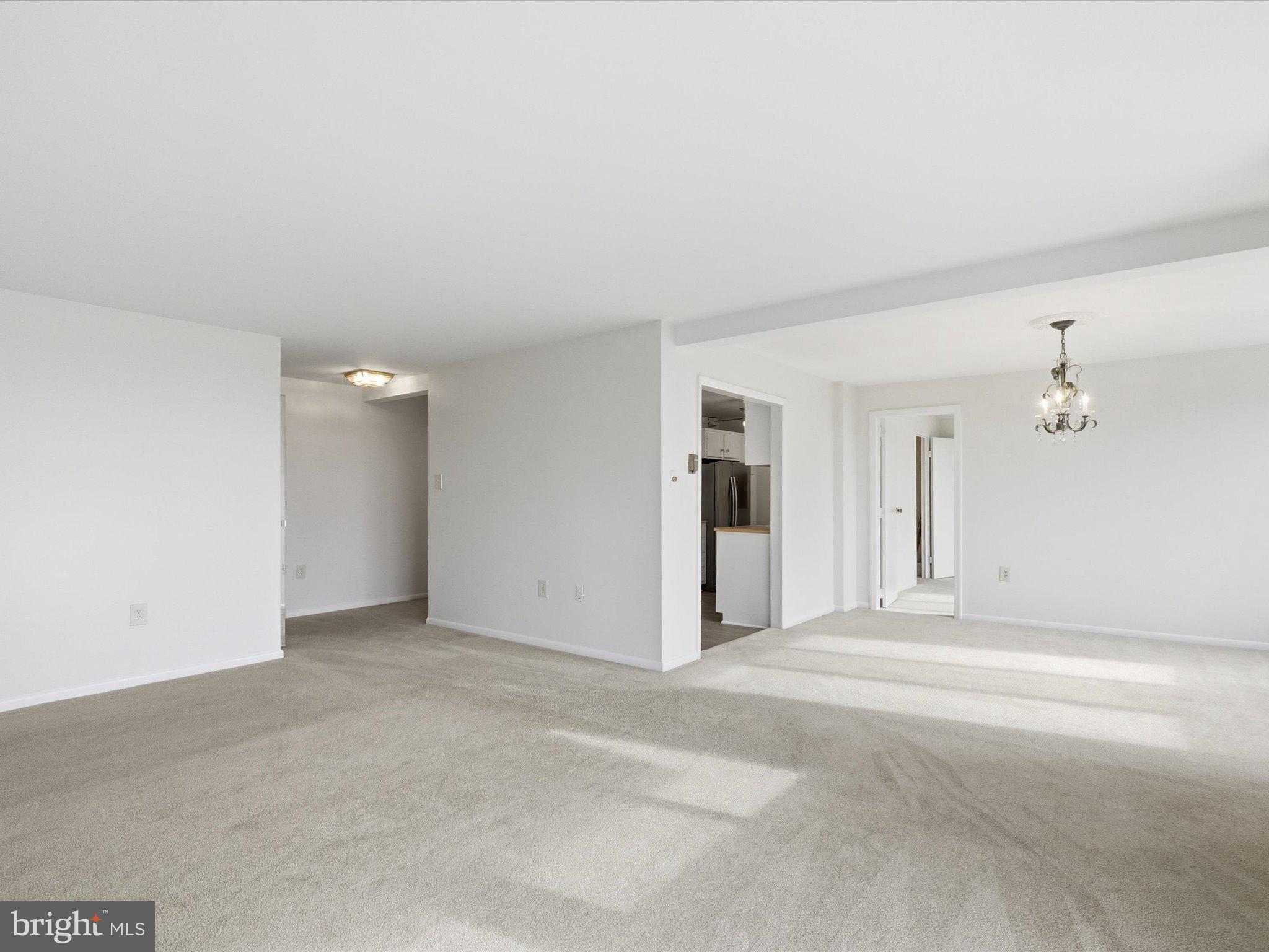 10201 GROSVENOR PLACE 1001