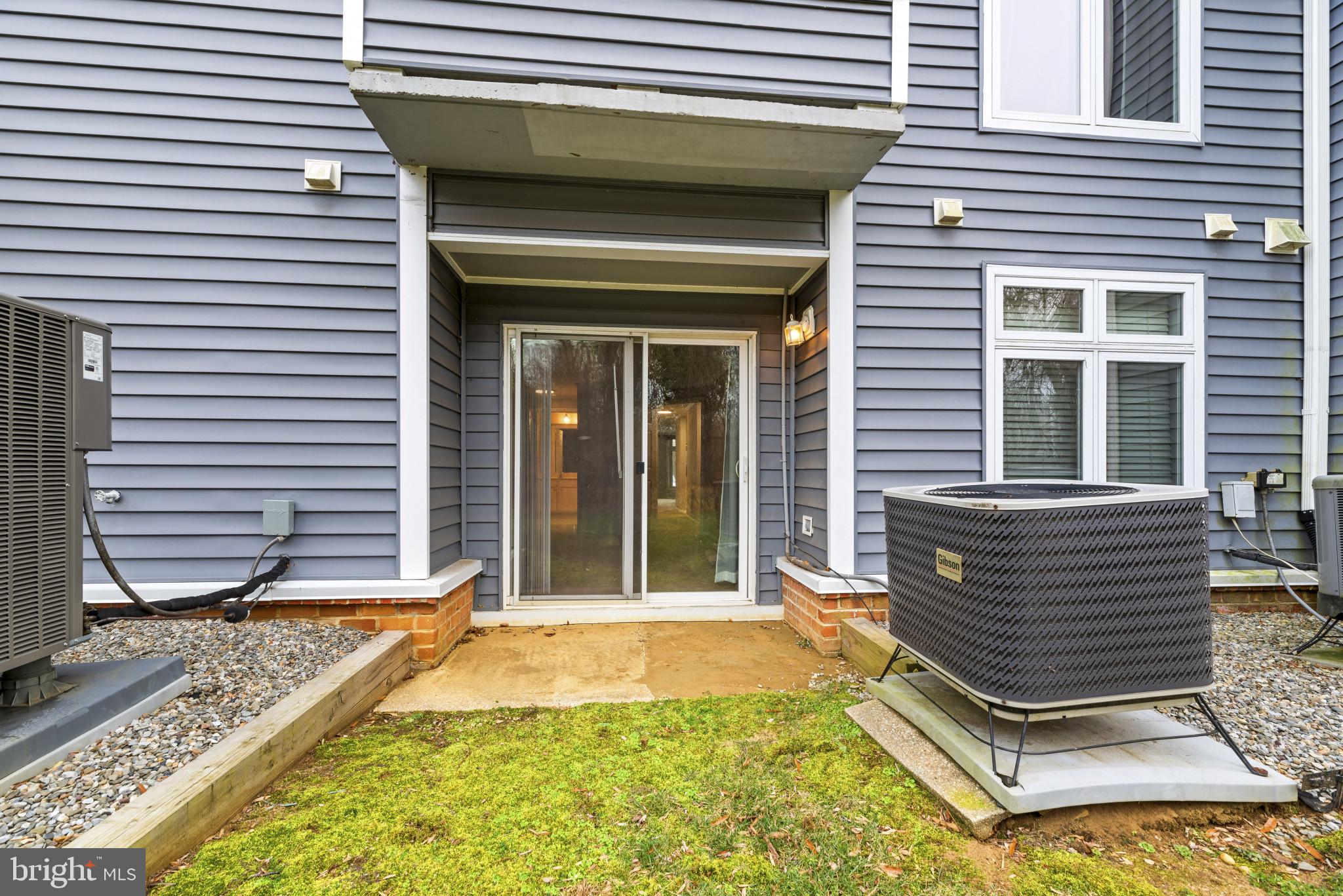 LAKE HERON CONDOMINIUMS - Residential Lease