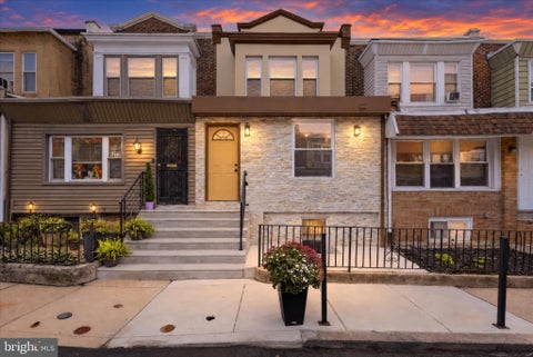 Townhouse For Sale - 5224 Beaumont Avenue<br/> Philadelphia County, PHILADELPHIA, PA 19143