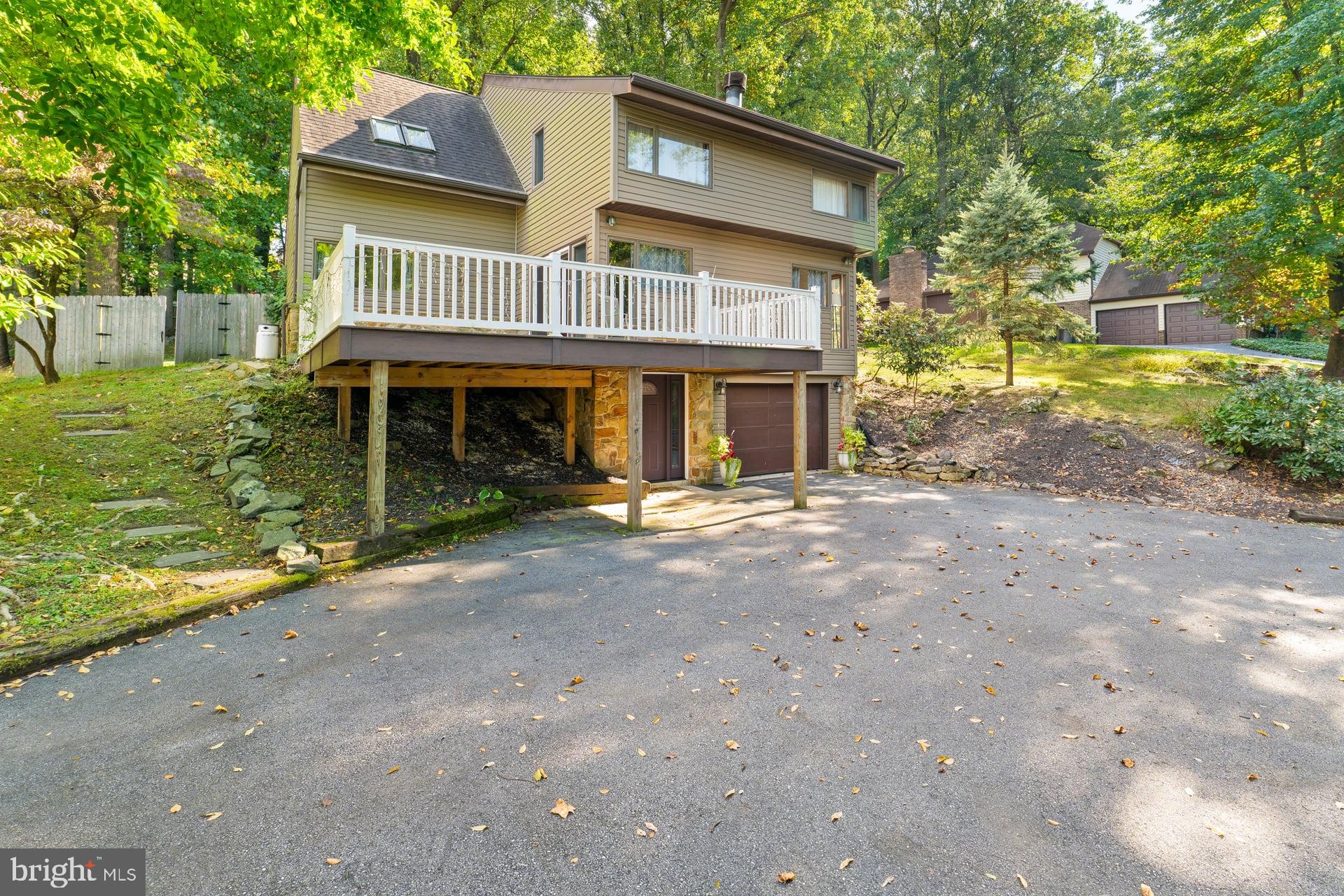 1426 SPRING HILL DRIVE