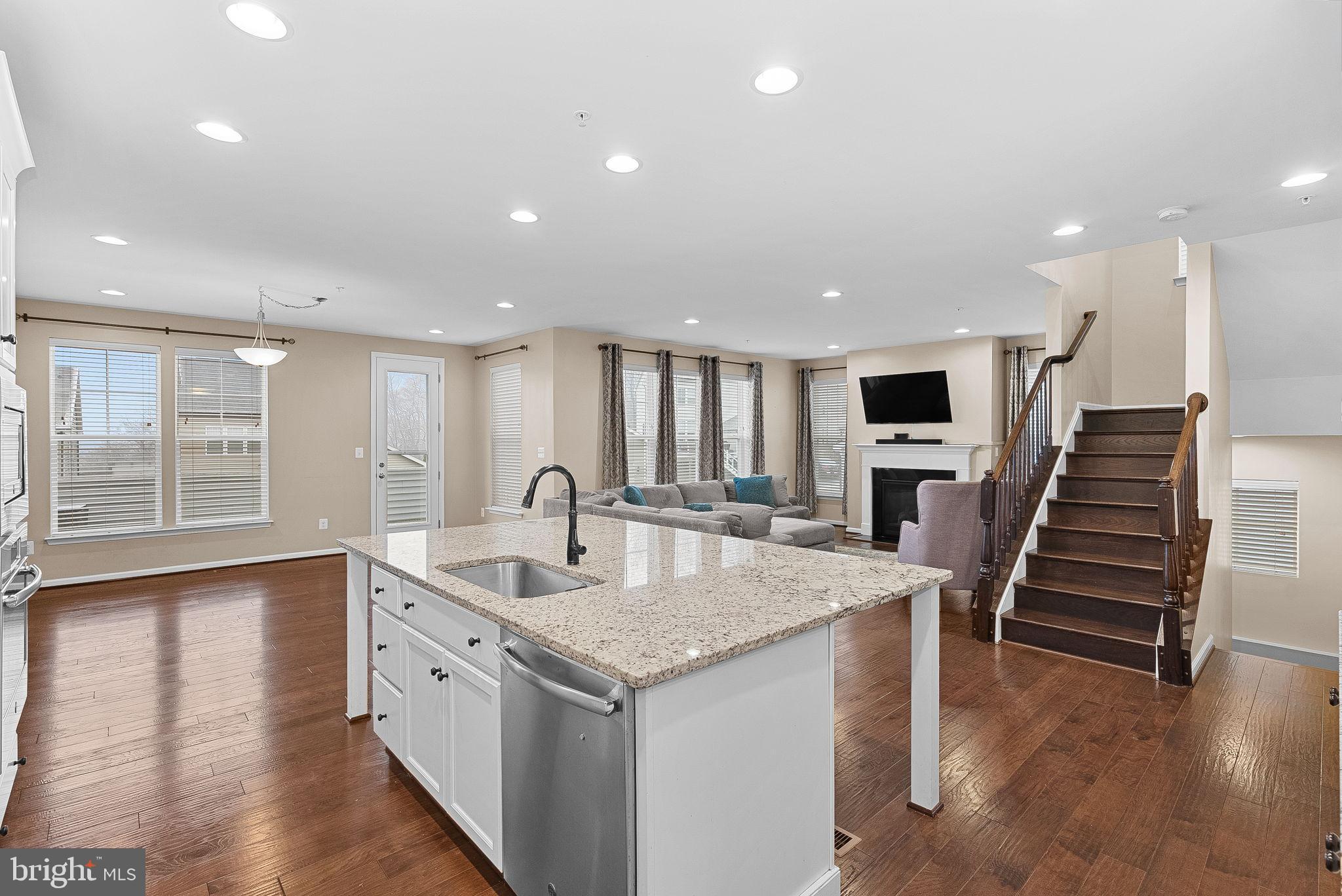 TALLYN RIDGE - Residential