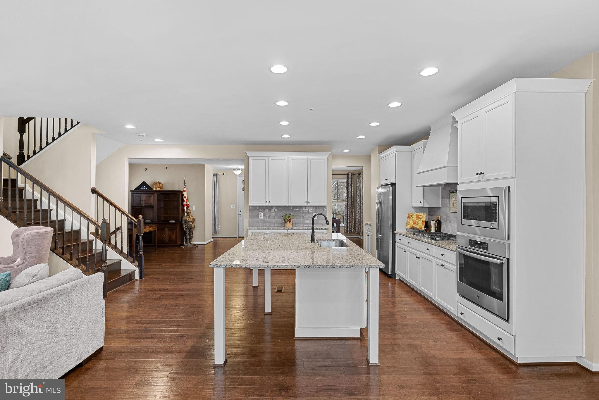 TALLYN RIDGE - Residential