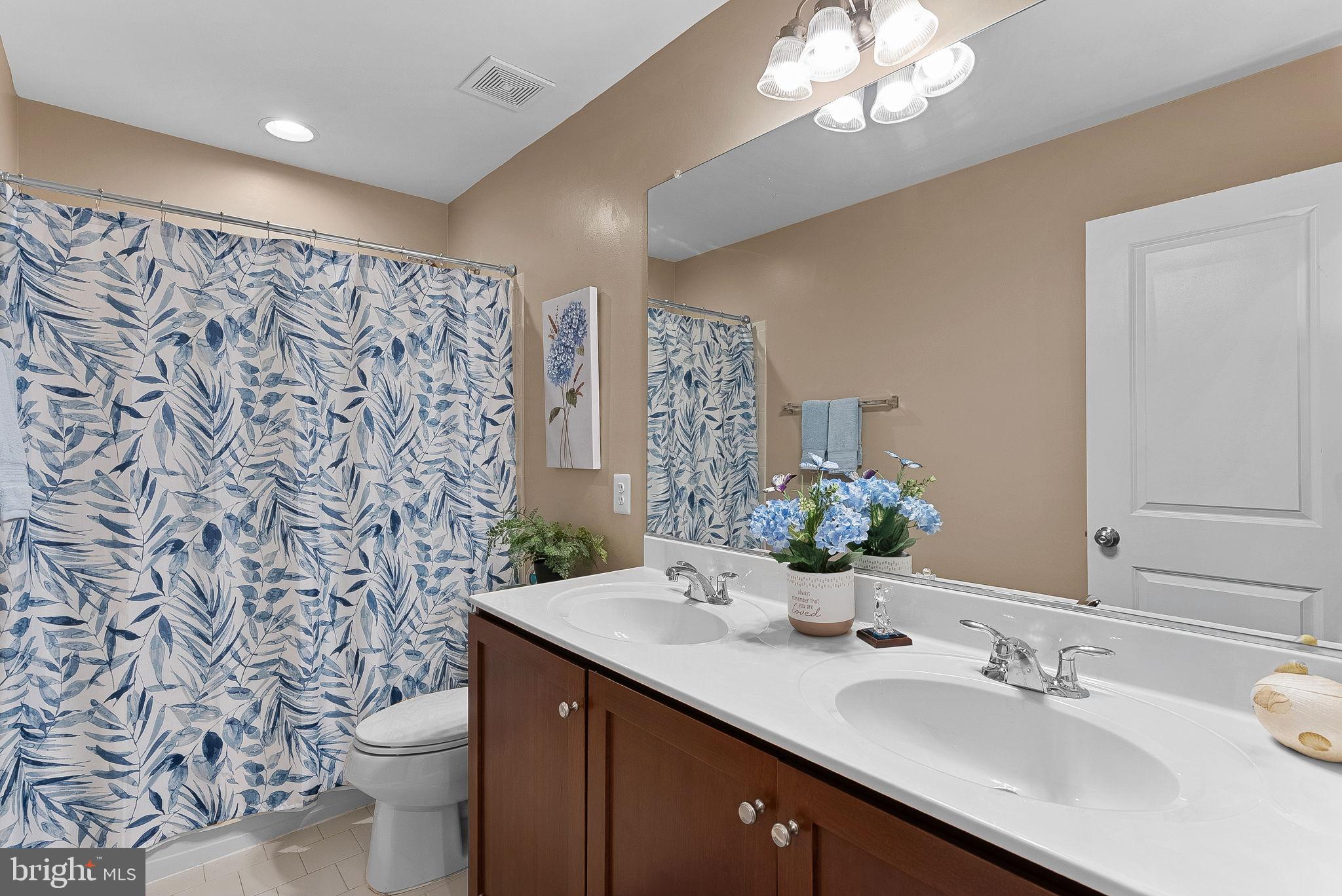 TALLYN RIDGE - Residential