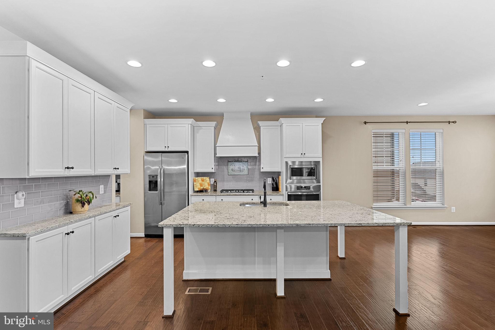 TALLYN RIDGE - Residential