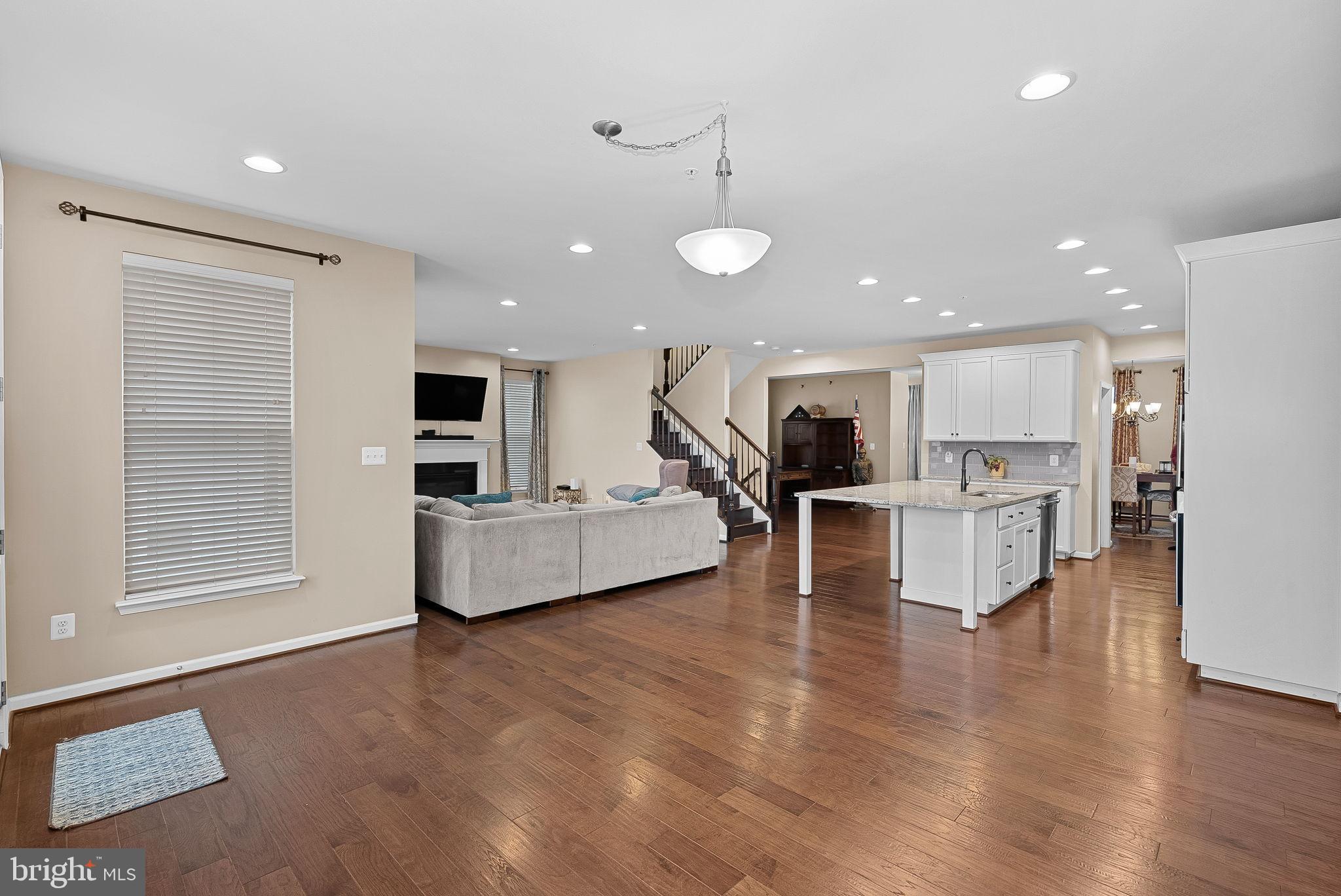 TALLYN RIDGE - Residential