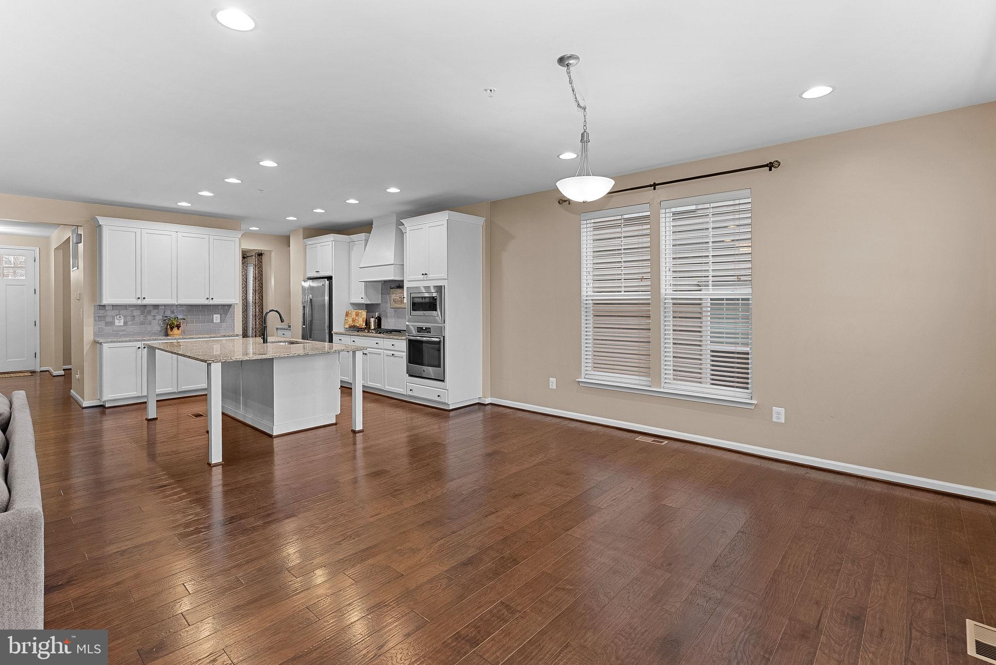 TALLYN RIDGE - Residential