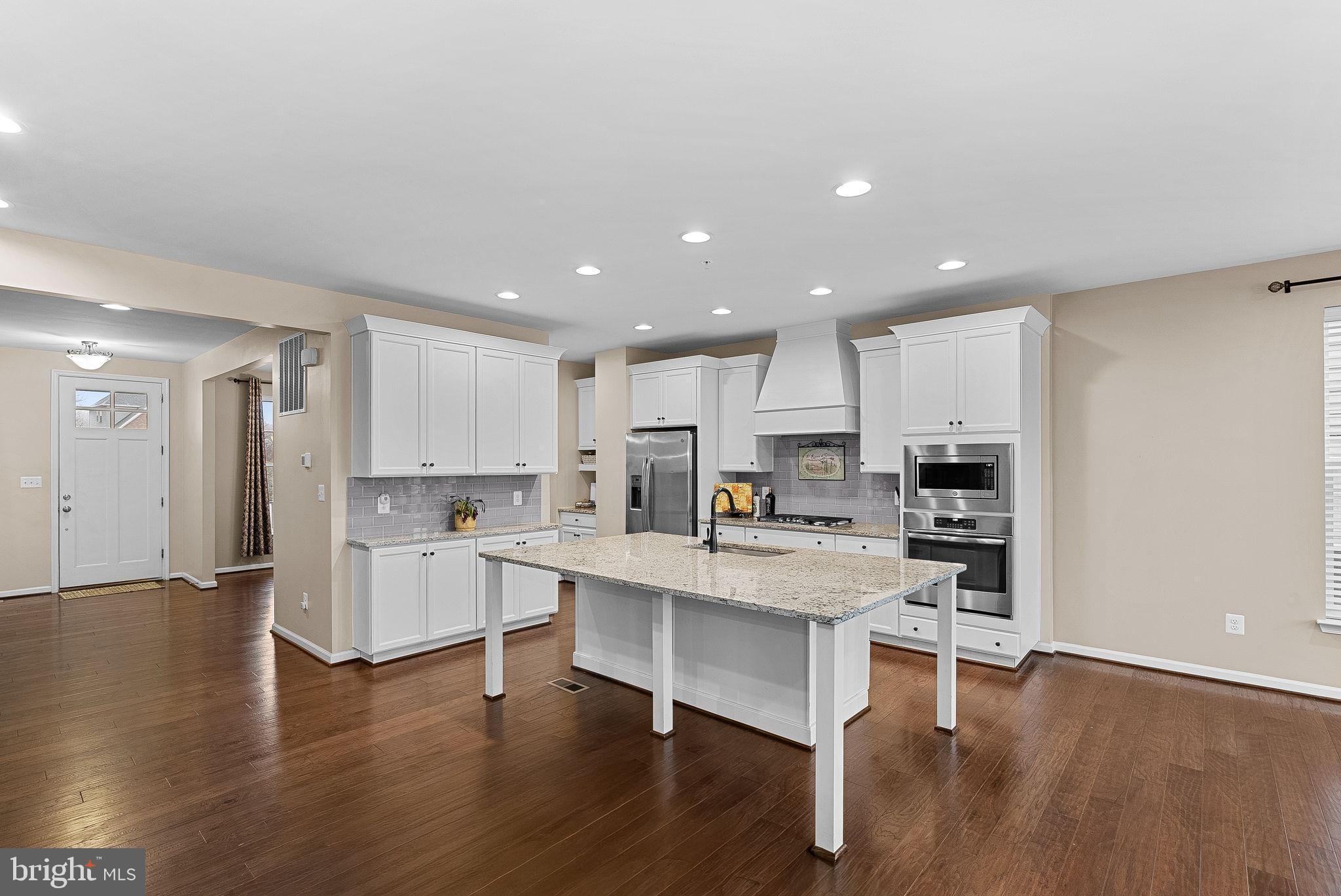 TALLYN RIDGE - Residential