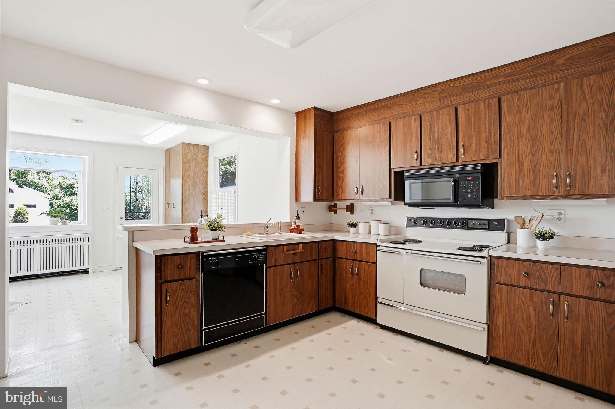 HYDES - Residential