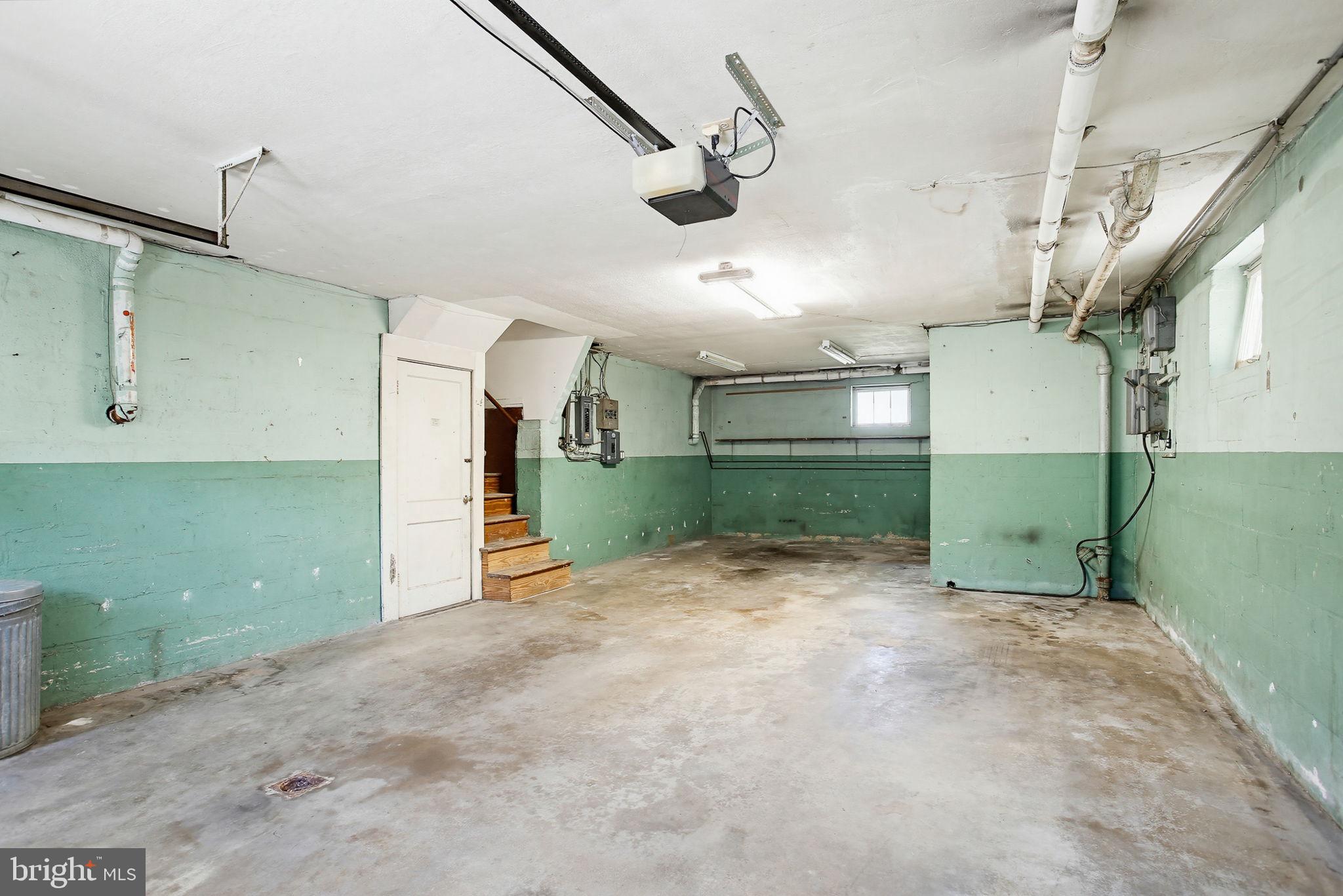 HYDES - Residential