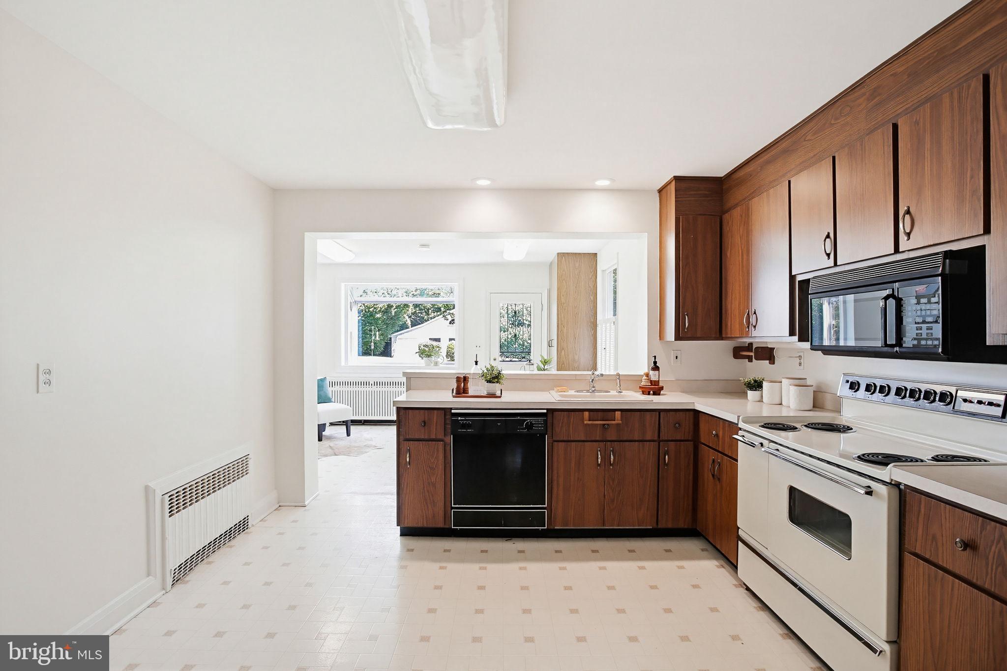 HYDES - Residential