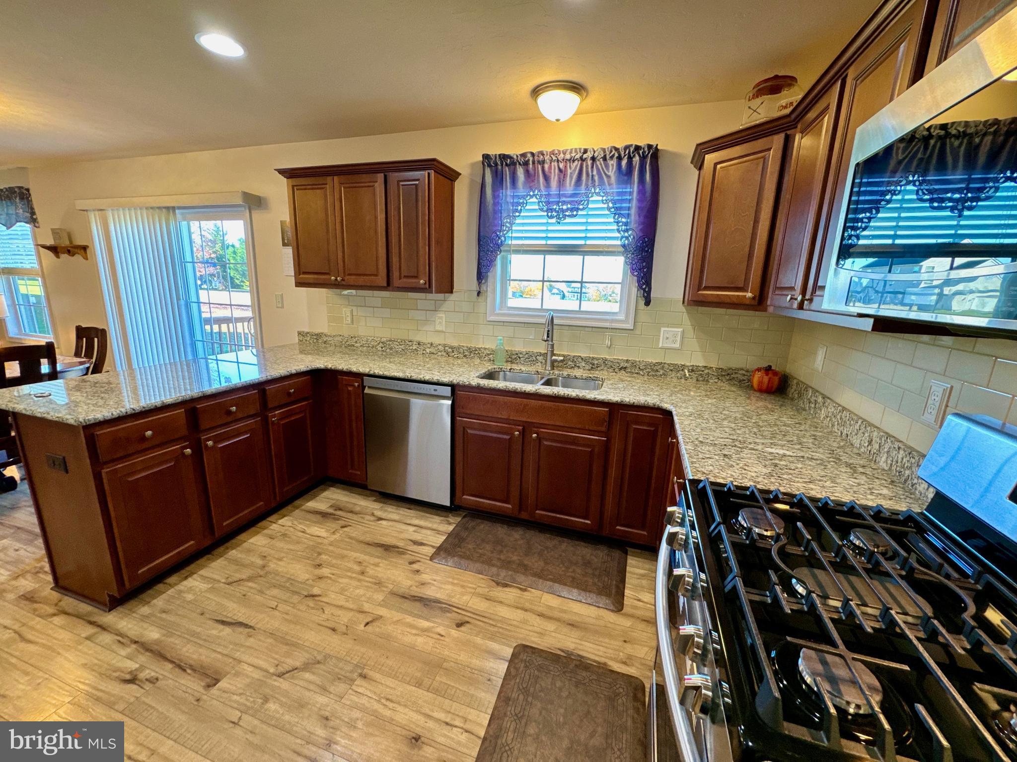 CEDAR RIDGE - Residential