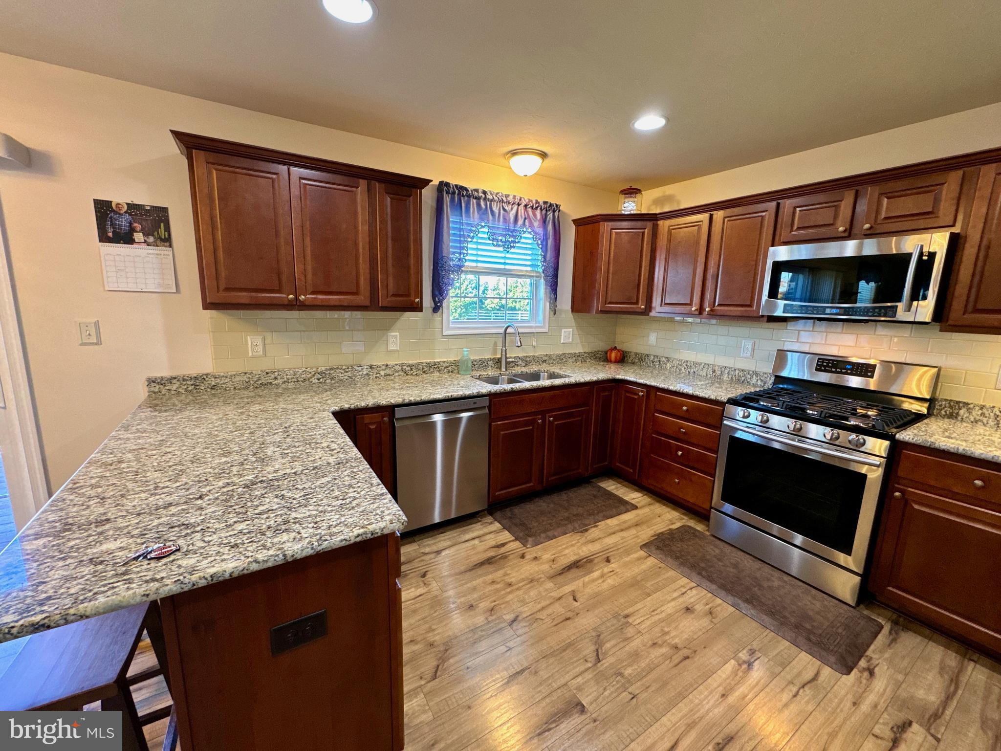 CEDAR RIDGE - Residential