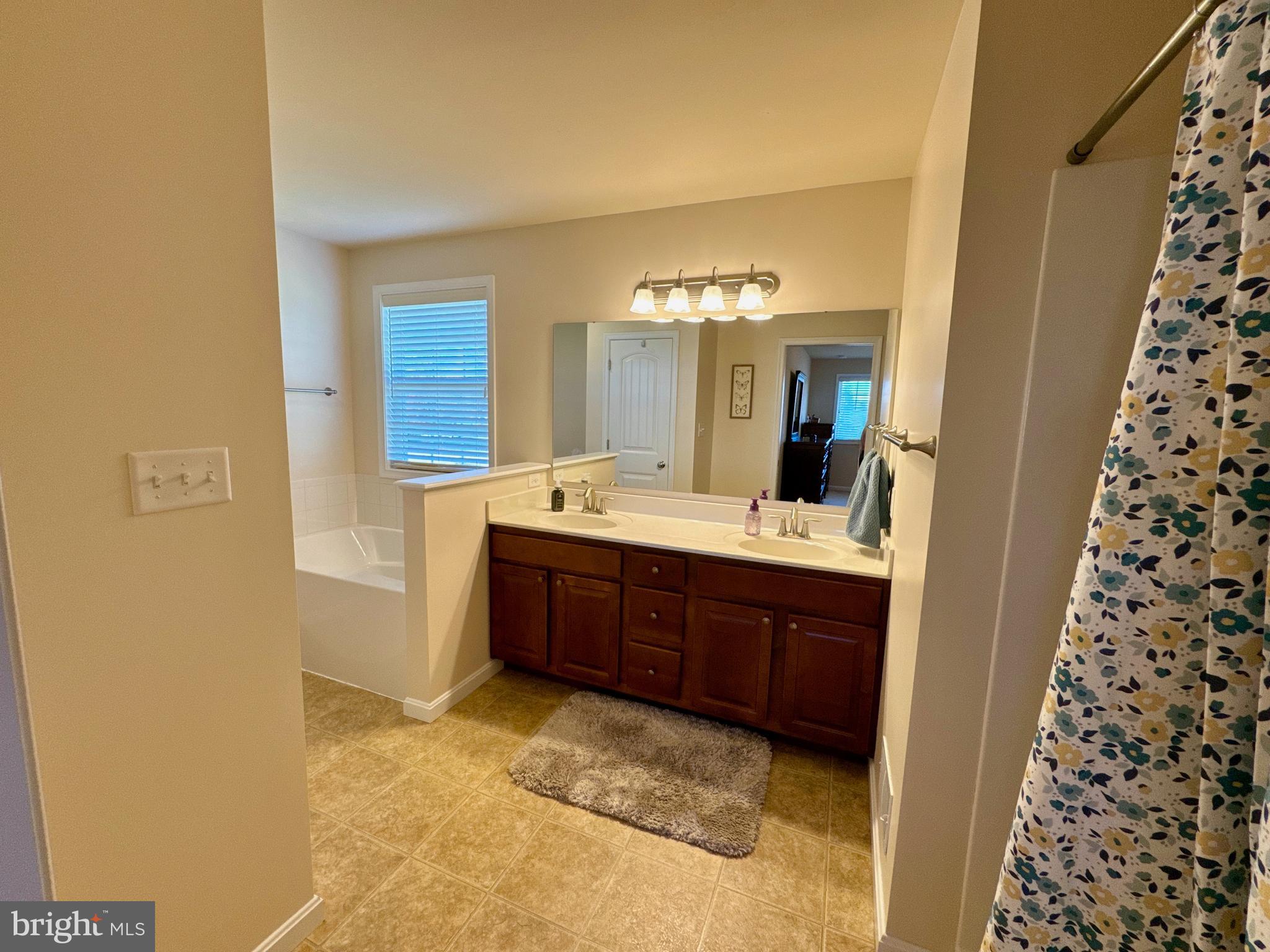 CEDAR RIDGE - Residential