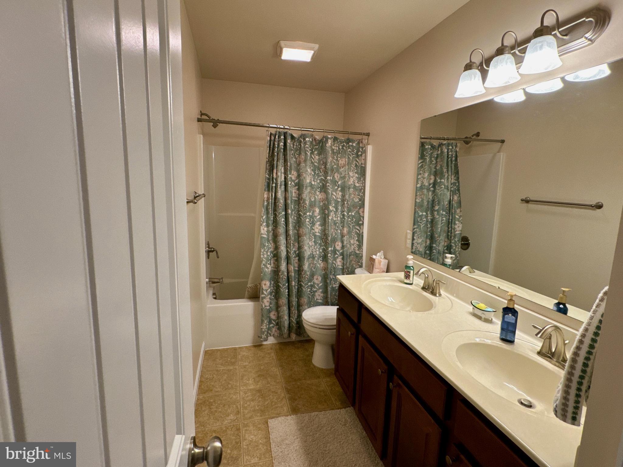 CEDAR RIDGE - Residential