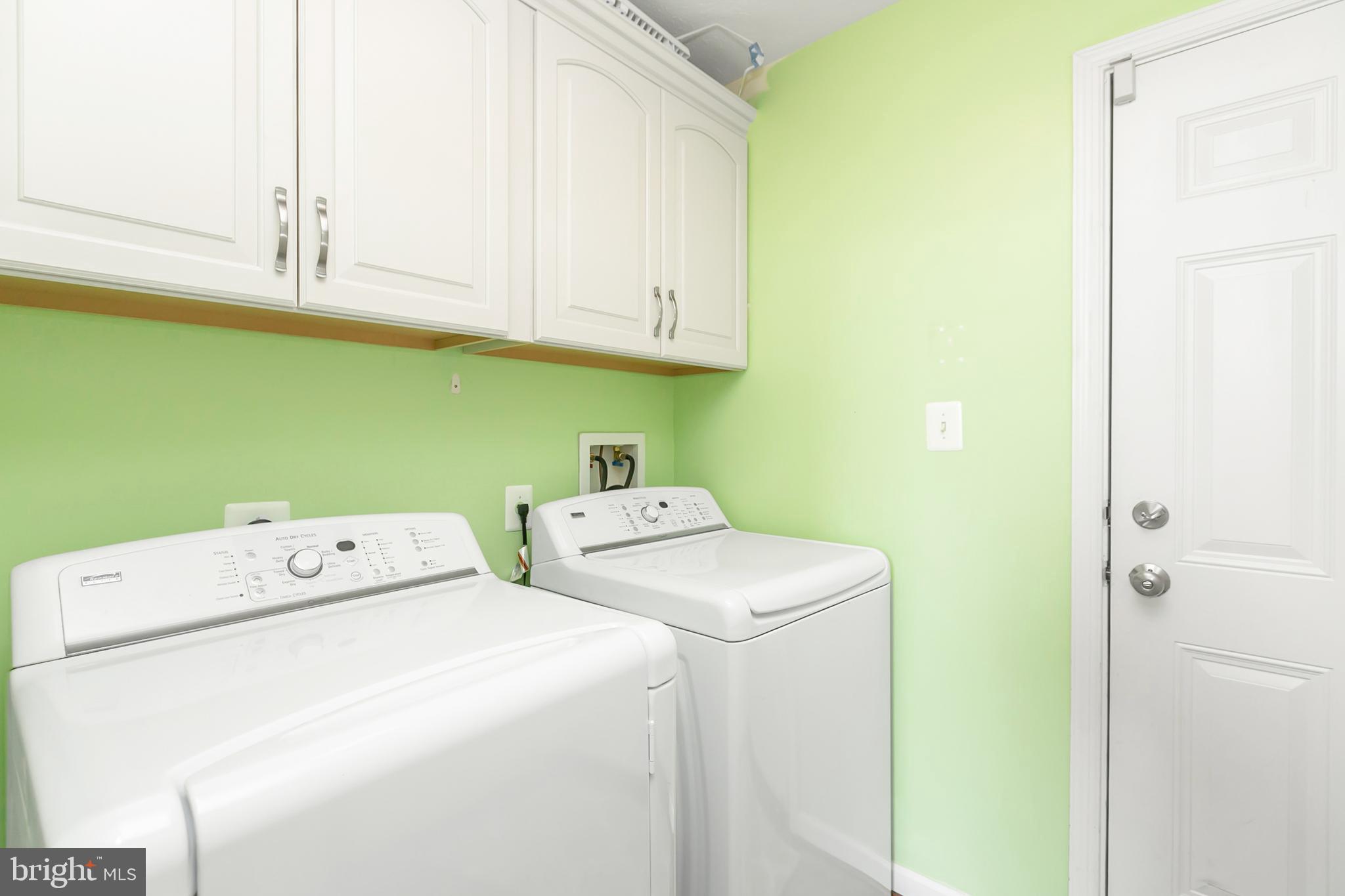 HOLLY WOODS - Residential