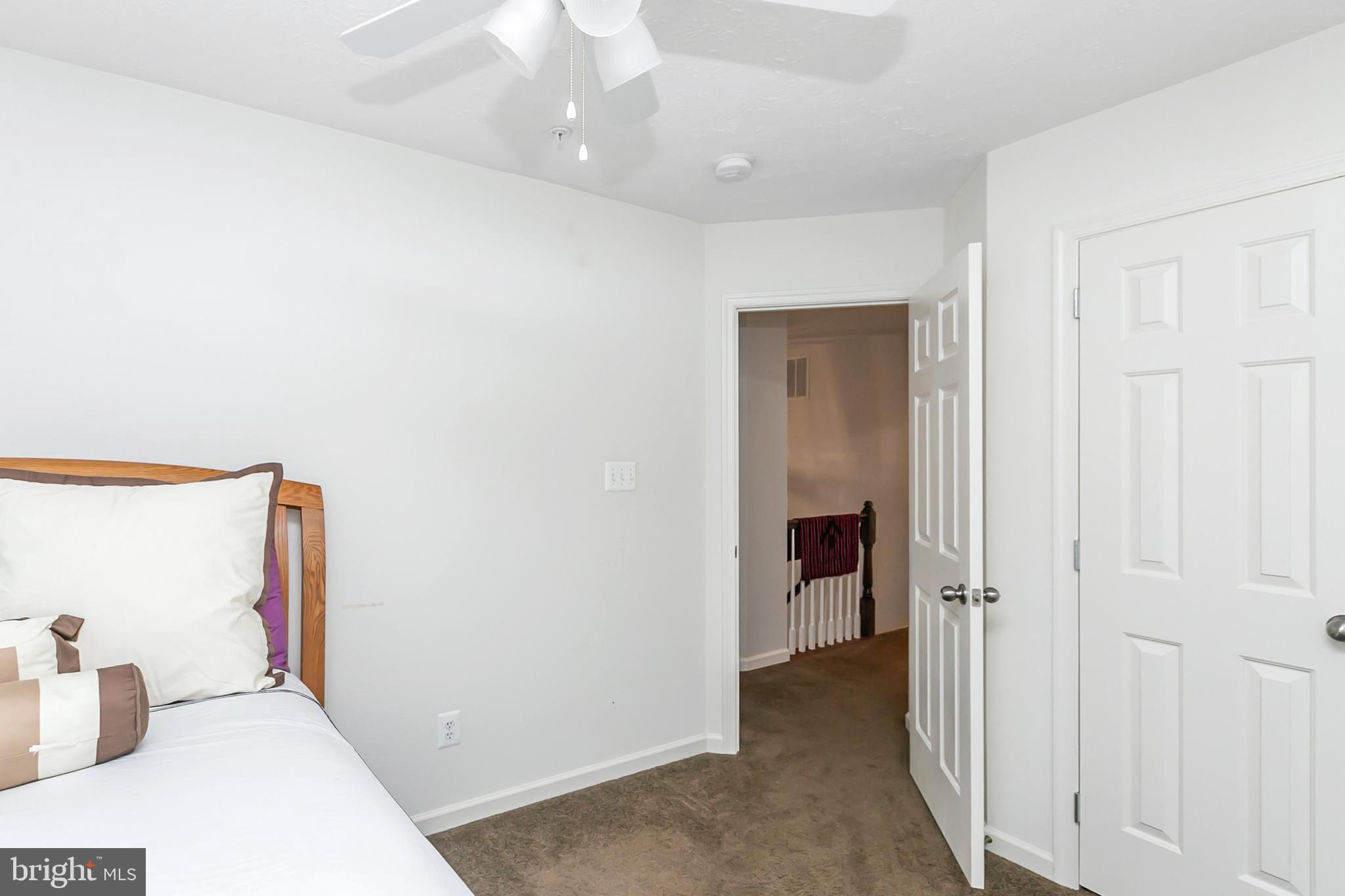 HOLLY WOODS - Residential