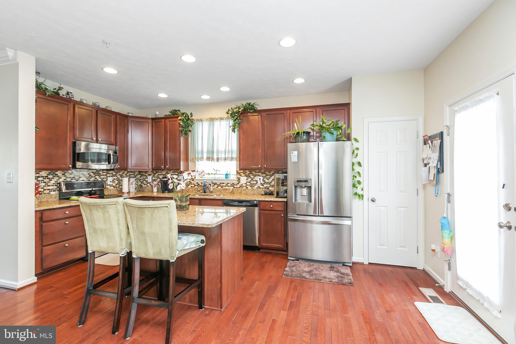 HOLLY WOODS - Residential