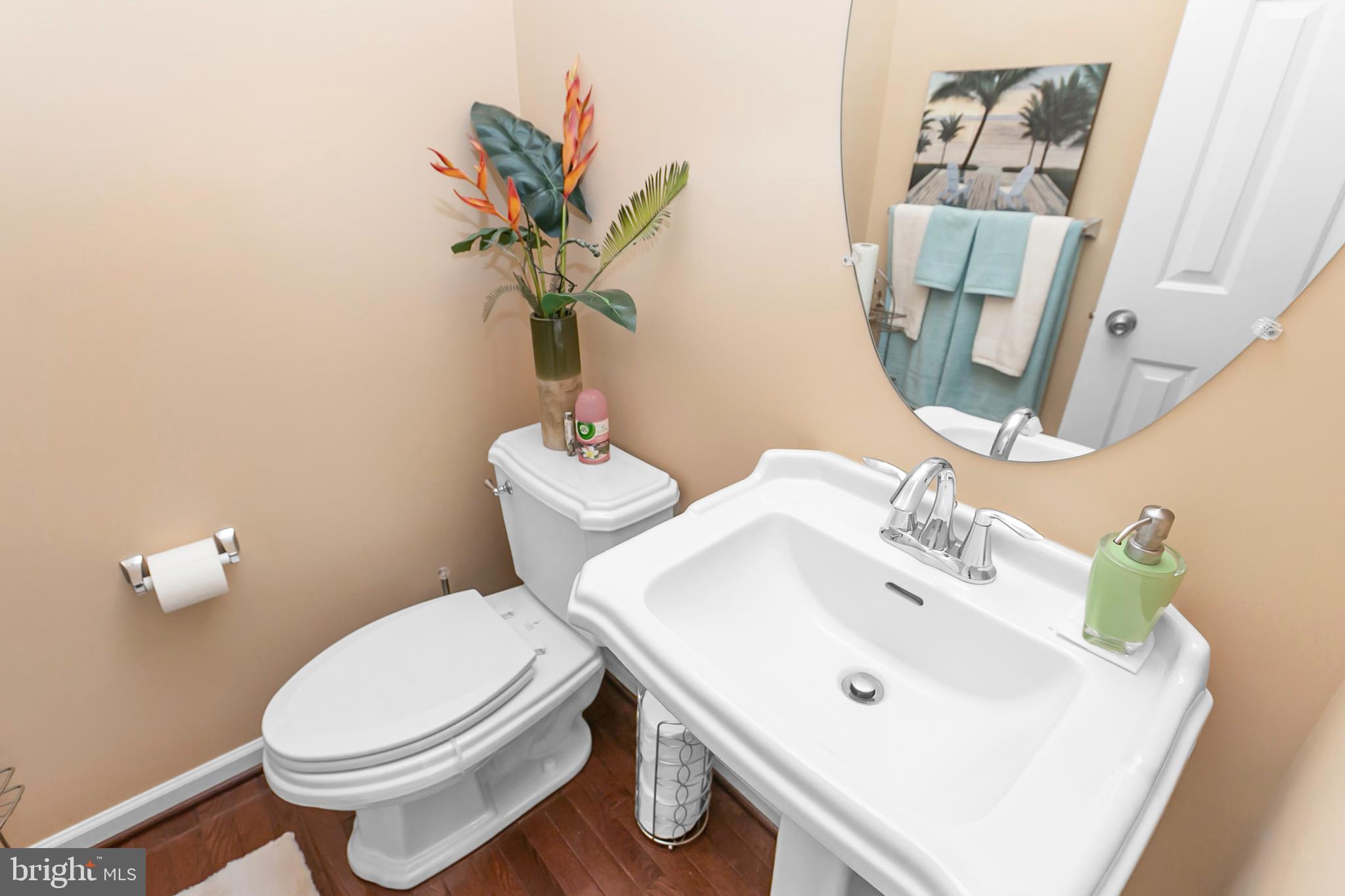 HOLLY WOODS - Residential